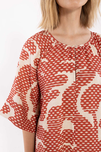 Sød mønstret kjole i lækker hørblanding til kvinder