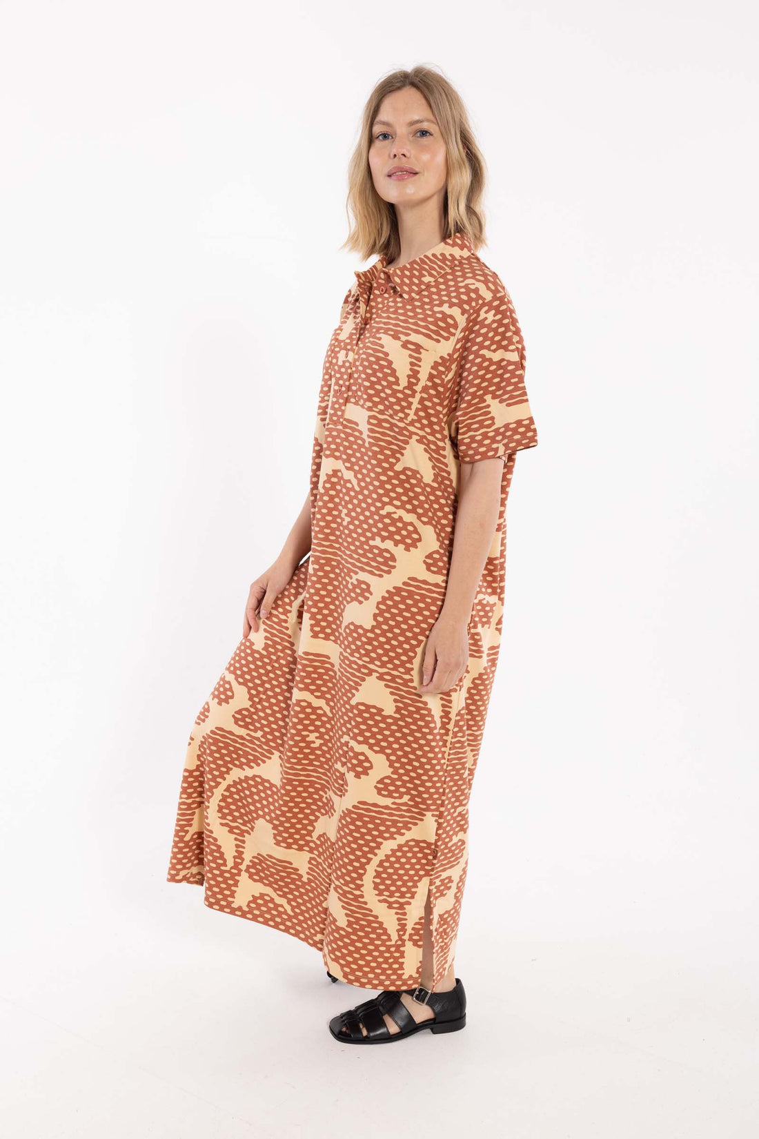 Flot kjole med fint mønster til kvinder-1