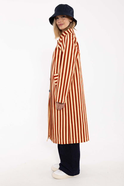 Flot canvasjakke med cool striber i brændt rød og varm sandfarve