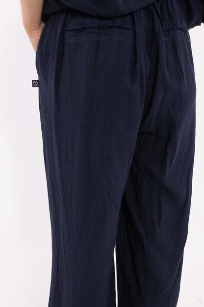 Smarte navyblå bukser i lækker hørblanding til kvinder