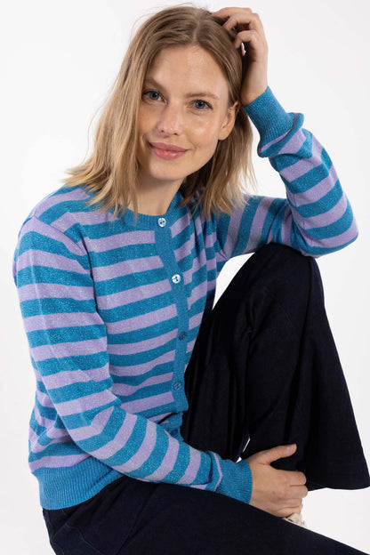 Sød glittercardigan med lyslilla og blå striber til kvinder