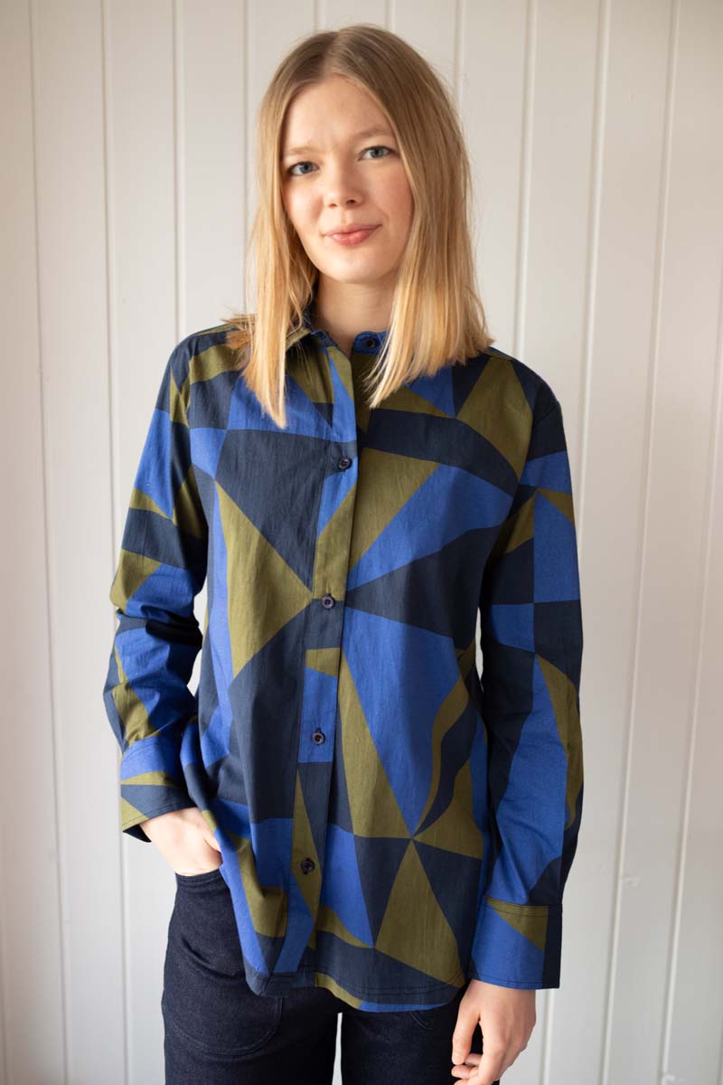 Daneclassic Poplin Aop Shirt Deep Blue TRIANGULATE