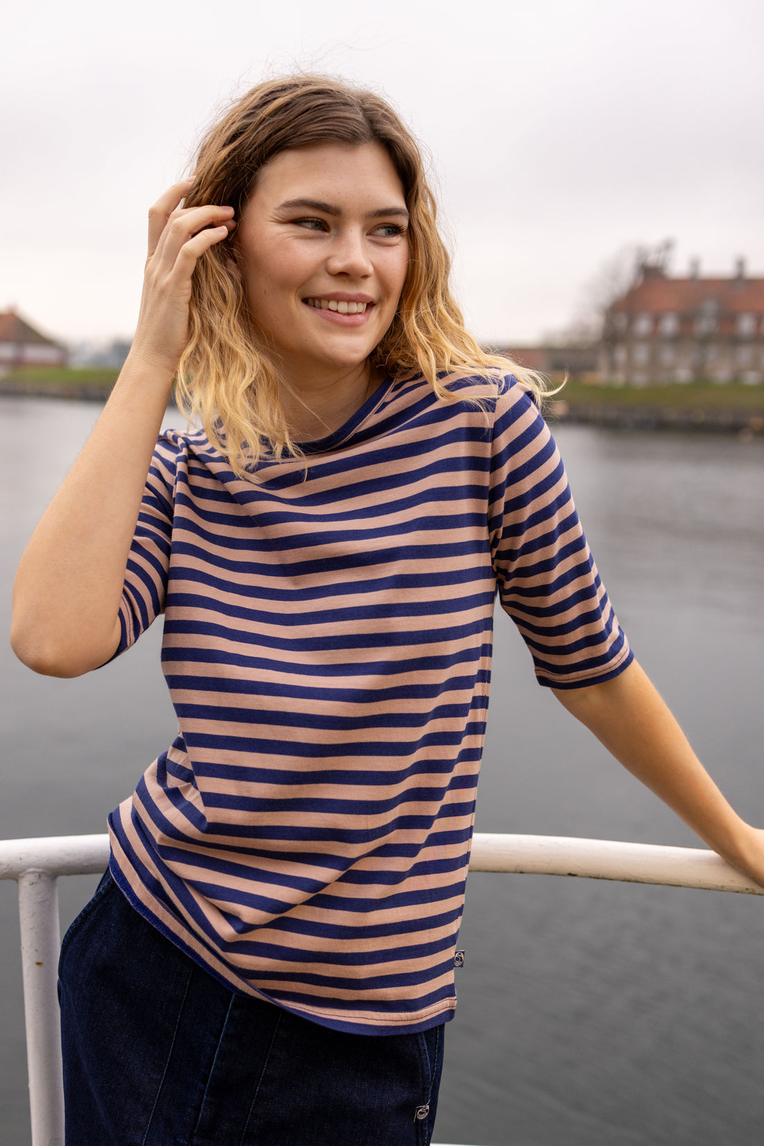 Danemanna Modal Tee Quail/Dark Blue