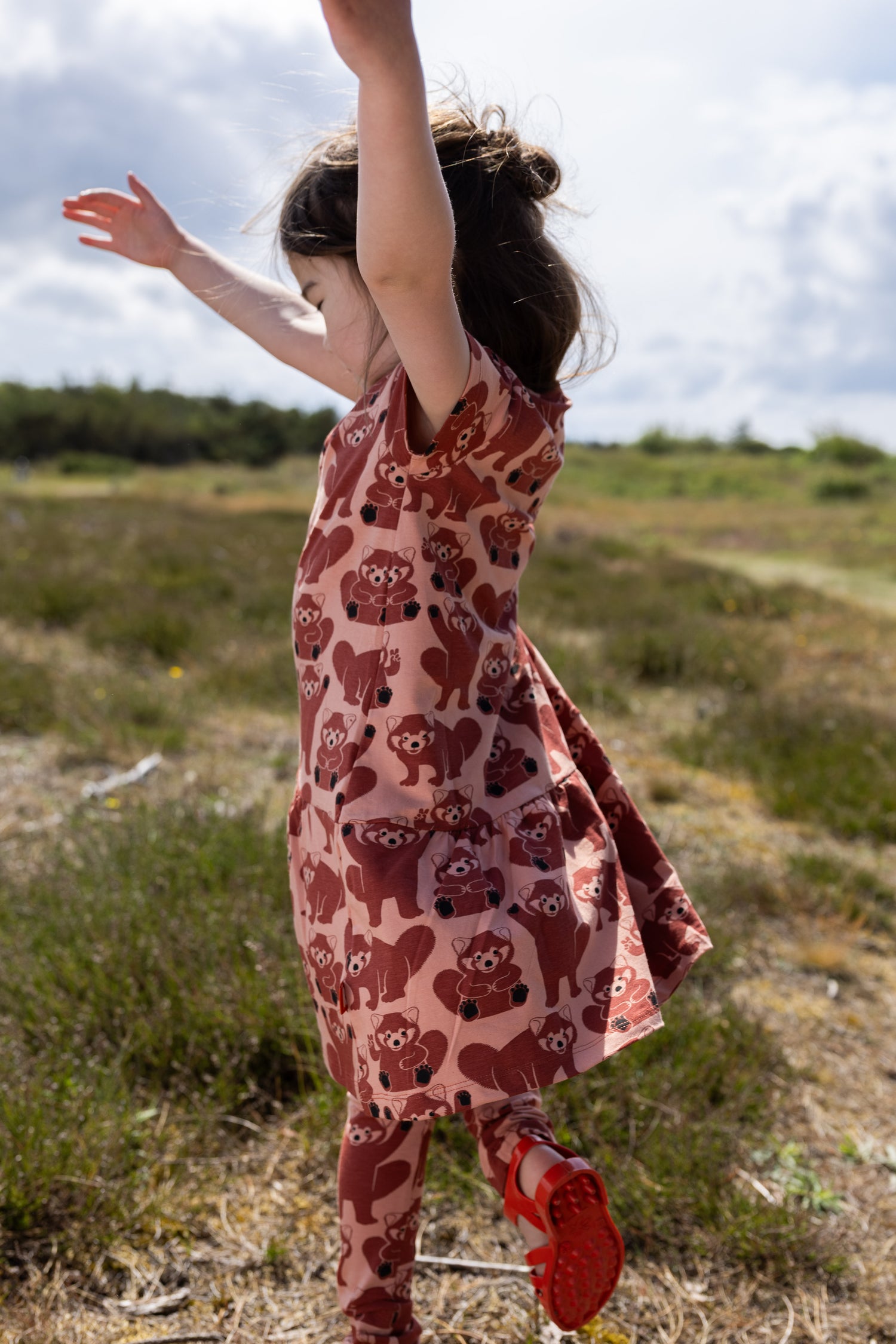 Dyrzanzi Dress SS Light Clay MULTIROED PANDA