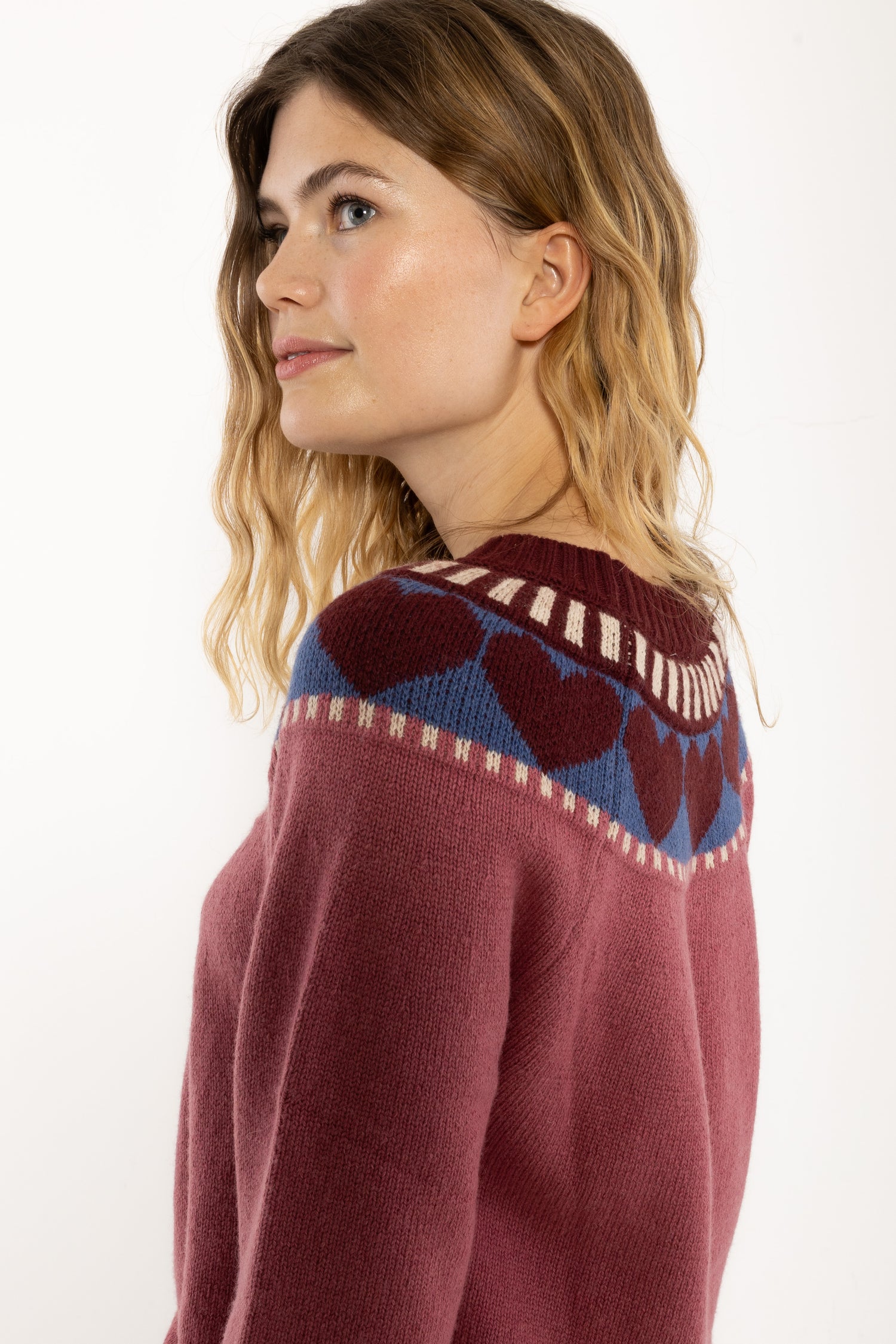 Daneglamping Wool Sweater Berry Compote HEART