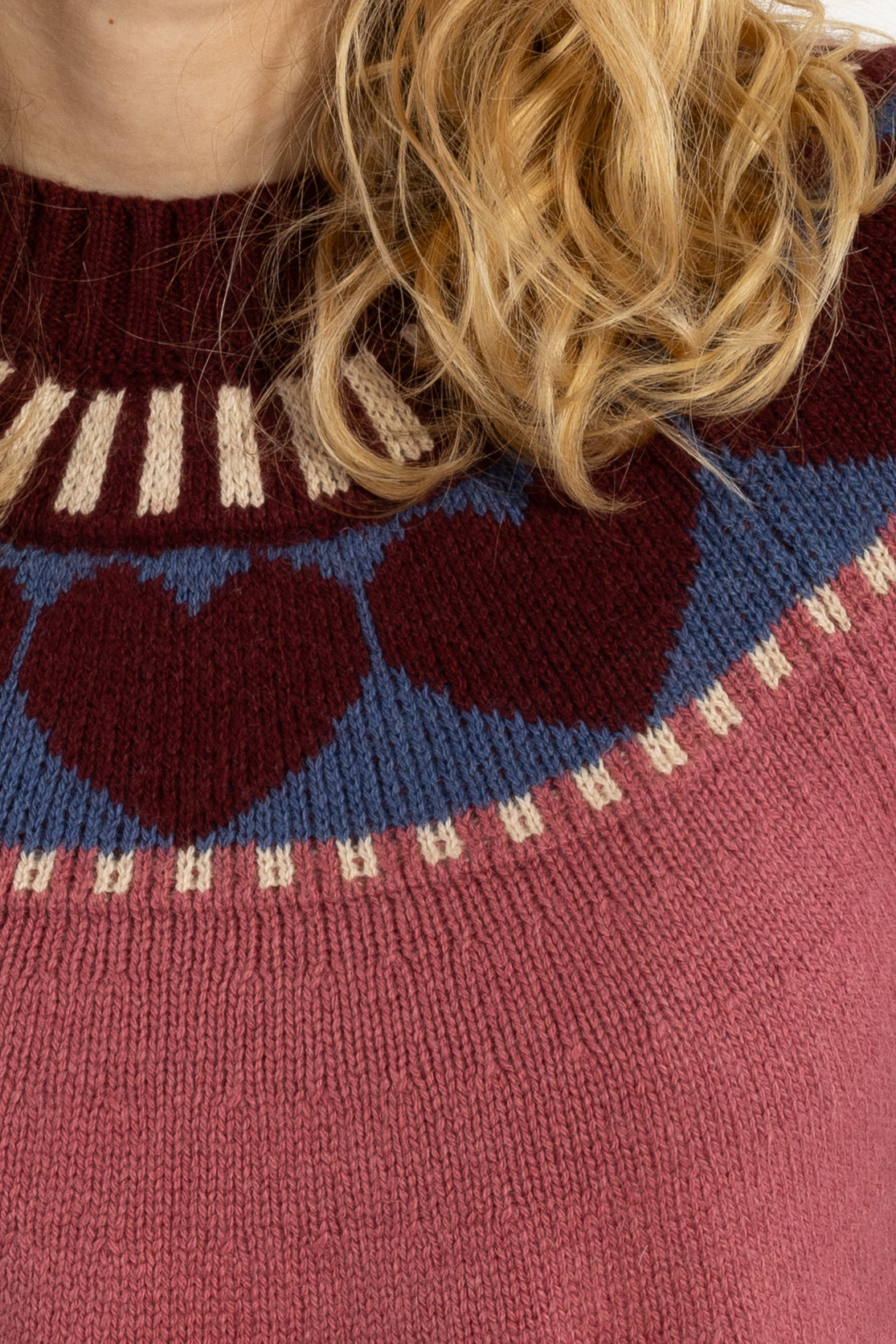 Daneglamping Wool Sweater Berry Compote HEART