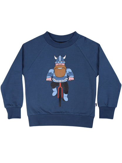 Sød gråblå sweatshirt til børn med print af viking på cykel