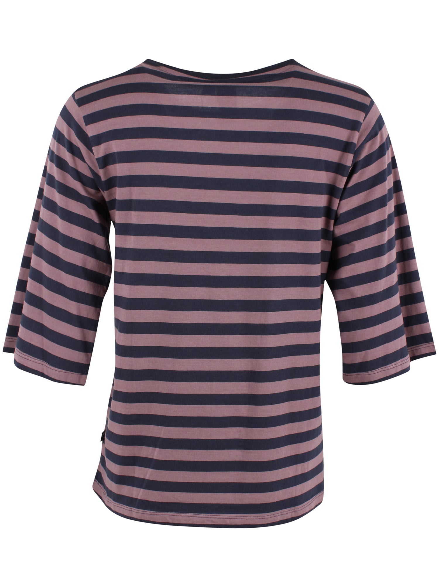 Fin t-shirt med striber, rund hals og lidt længere ærmer til kvinder