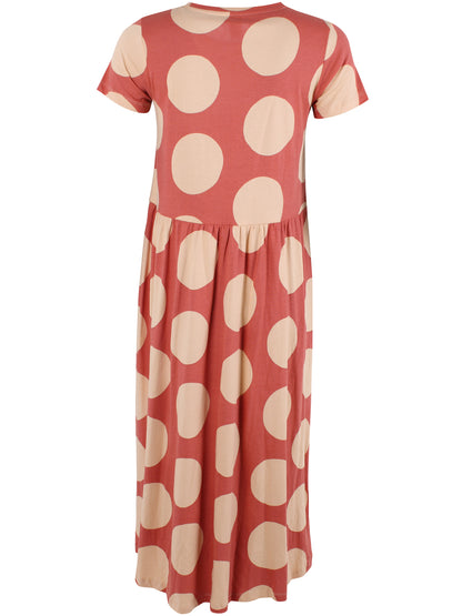 Fin kjole med korte ærmer, skørt med vidde og print af store prikker til kvinder