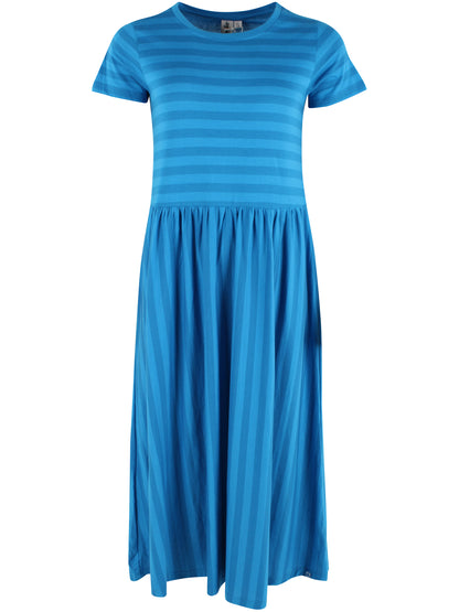 Fin kjole med striber, korte ærmer og skørt med vidde til kvinder