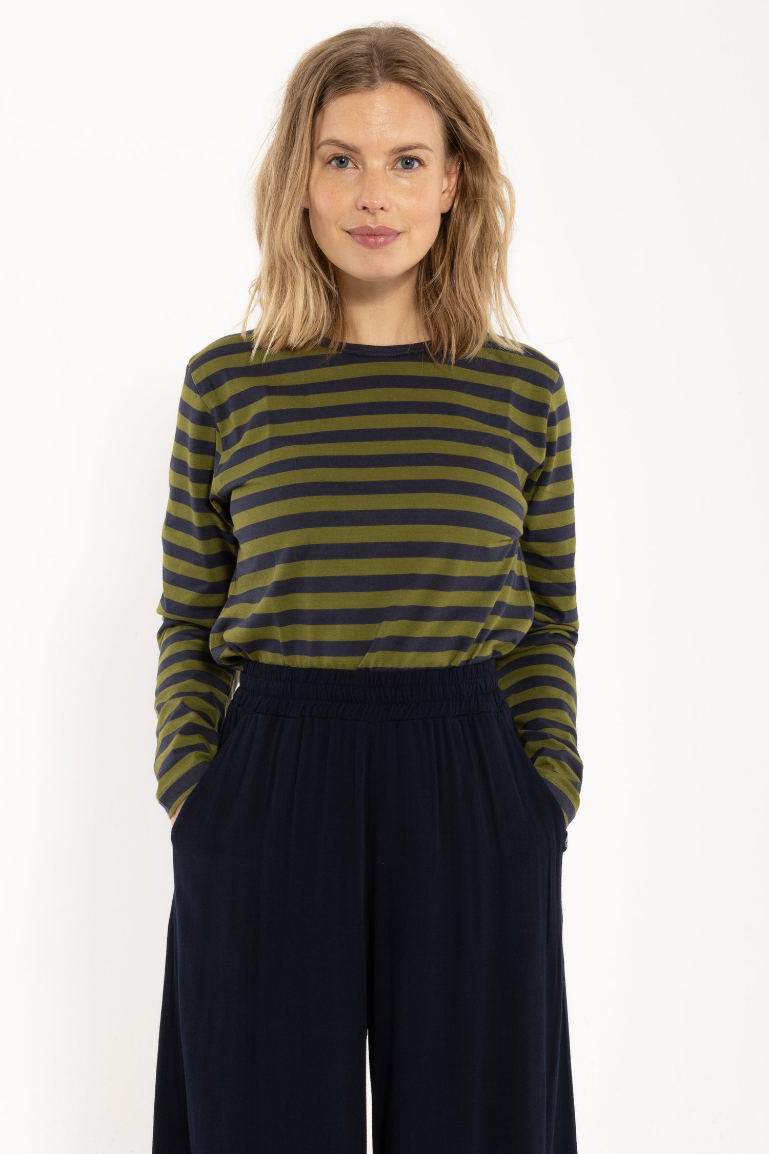 Danebasic Merry LS Tee Dk Navy/Olive