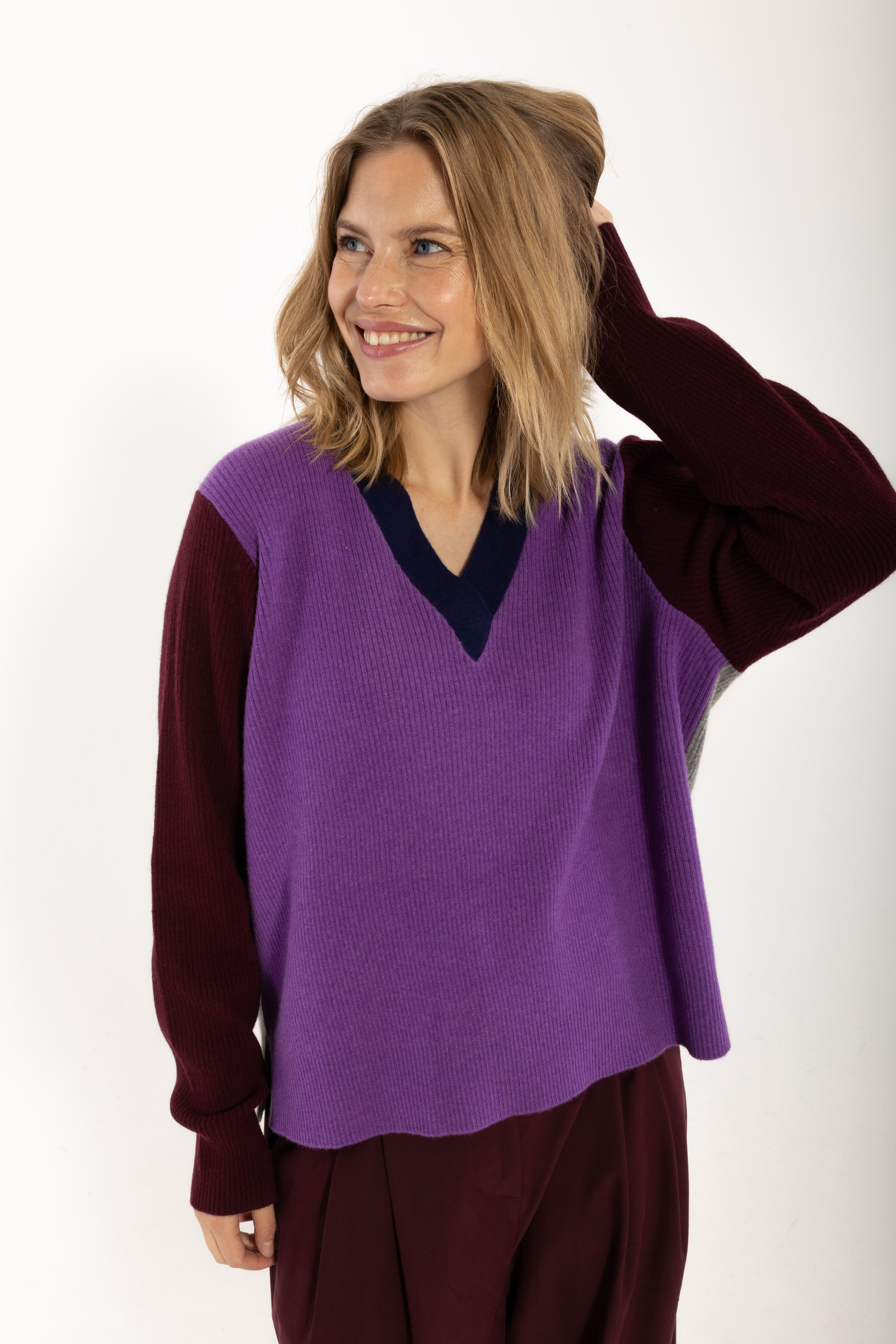 Danebass Merino Wool V-Neck Sweater Purple-Mix