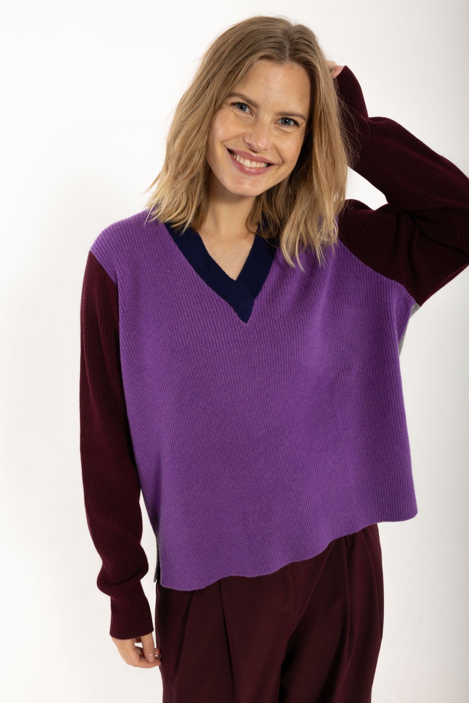 Danebass Merino Wool V-Neck Sweater Purple-Mix
