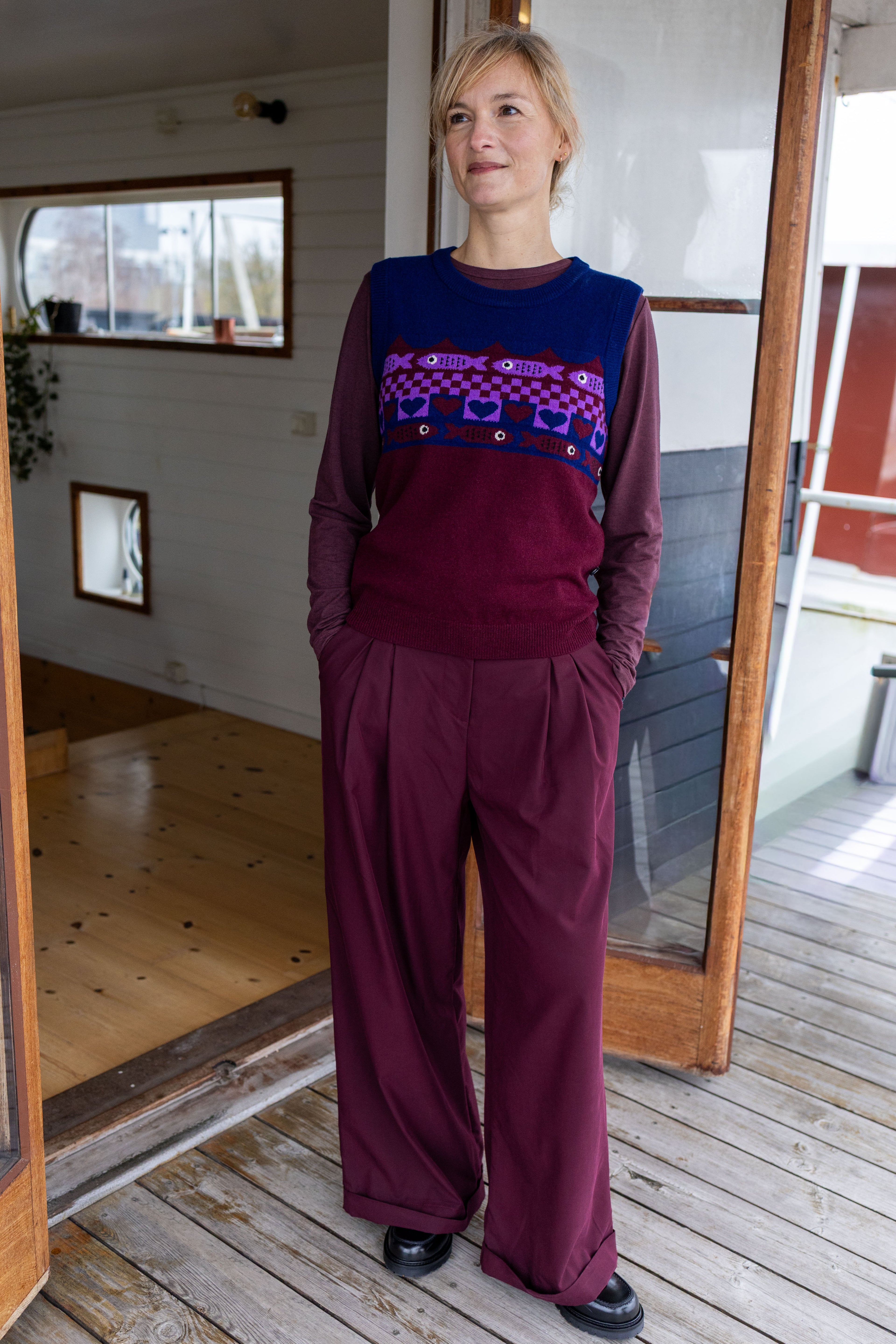 Danebeat Merino Wool Vest Deep Blue/Dark Wine_Fish Jaquard