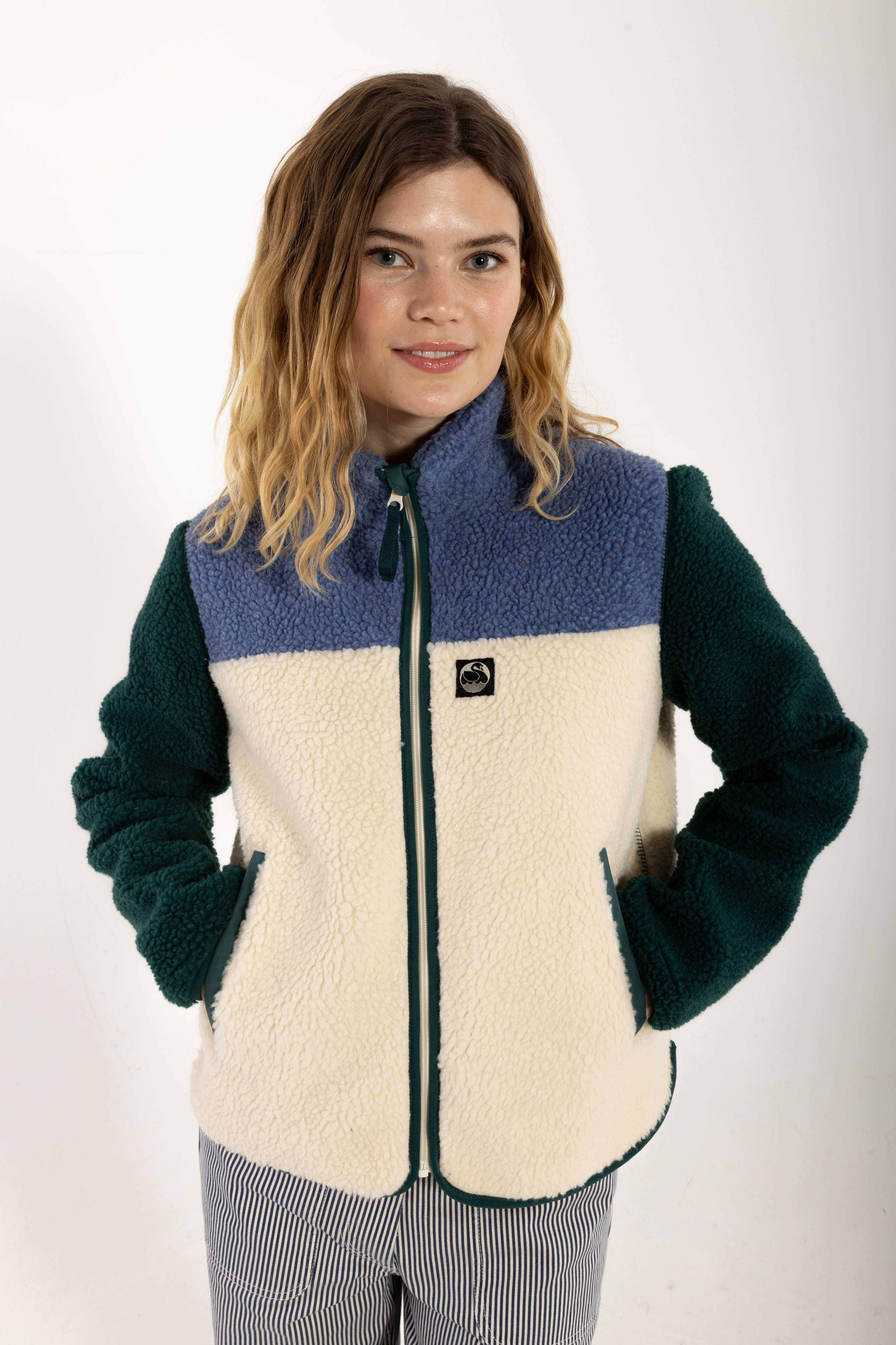 Lækker zip-up fleecejakke i beige, blå og grønne nuancer til kvinder