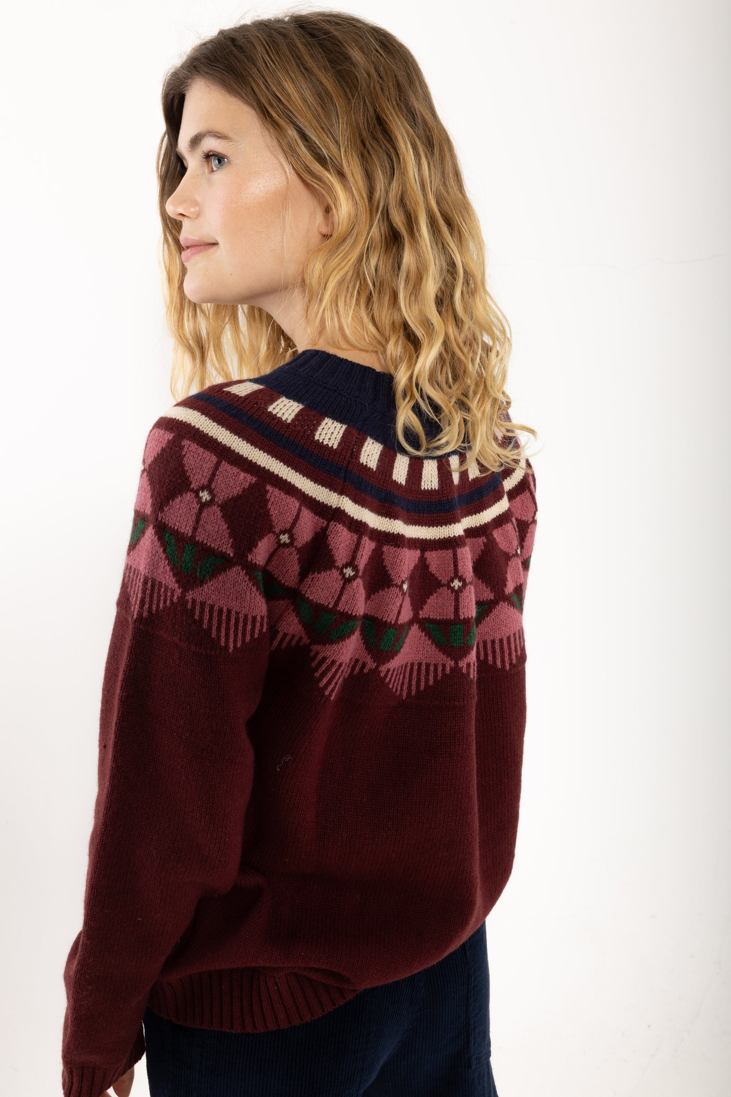 Daneblizzard Wool Sweater Dark Cherry FLOWER