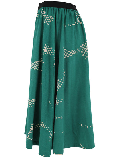 Skøn grøn nederdel i fint mønster til kvinder