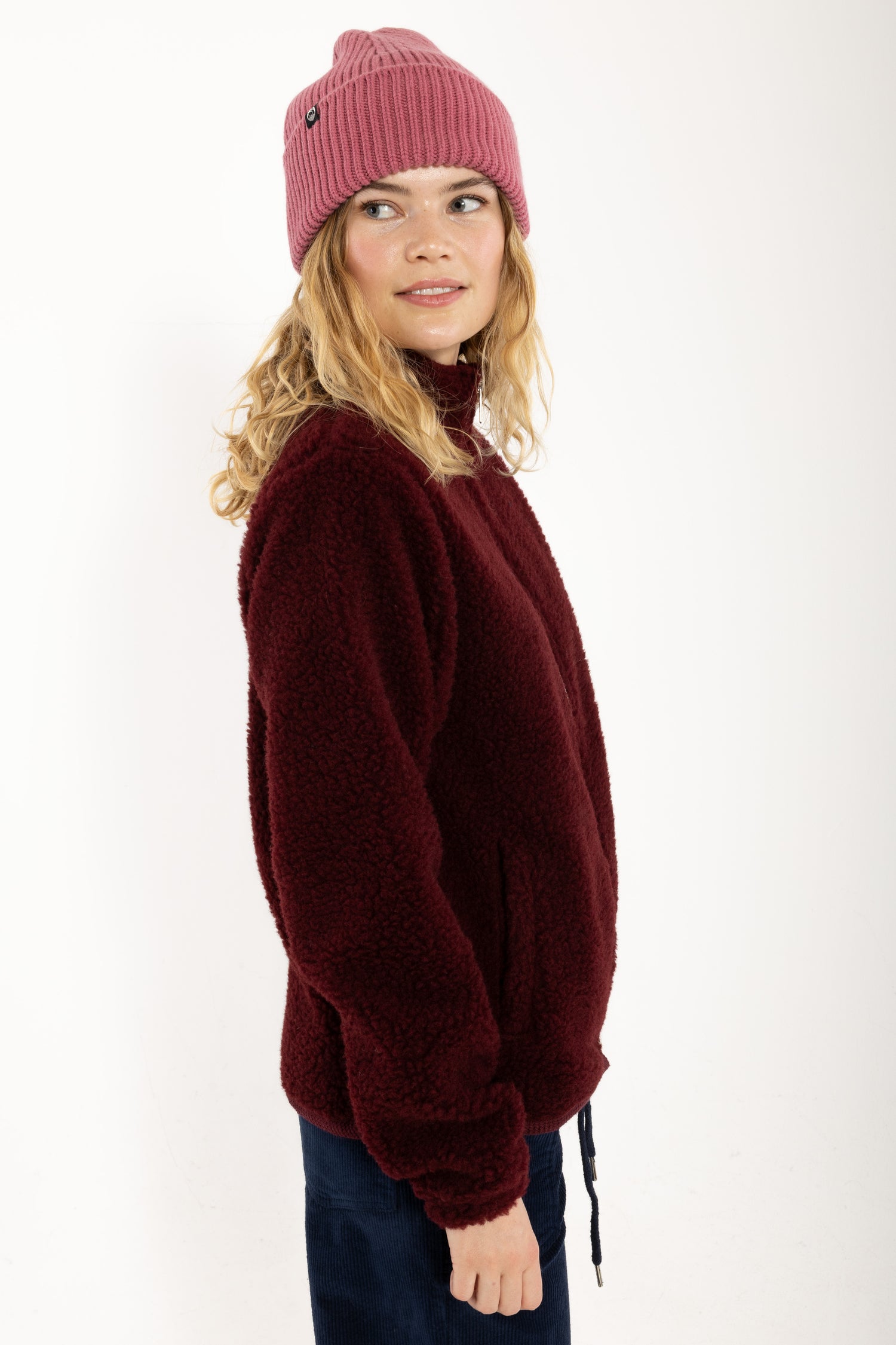 Danedada Fuzzy Wool Fleece Zip-Up Dark Wine