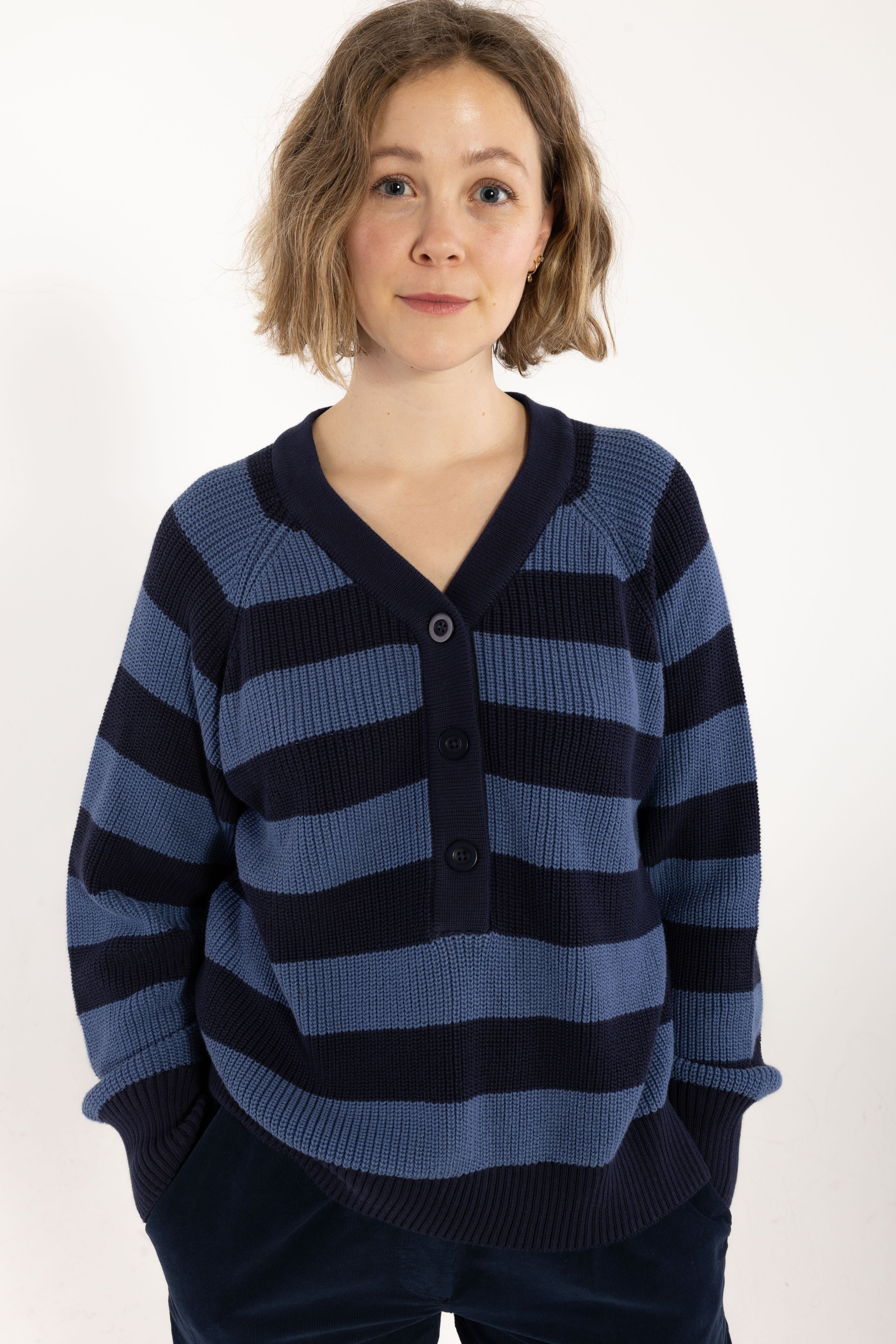 Danediscreet Boxy Knit Sweater Dark Navy/Porcelaine