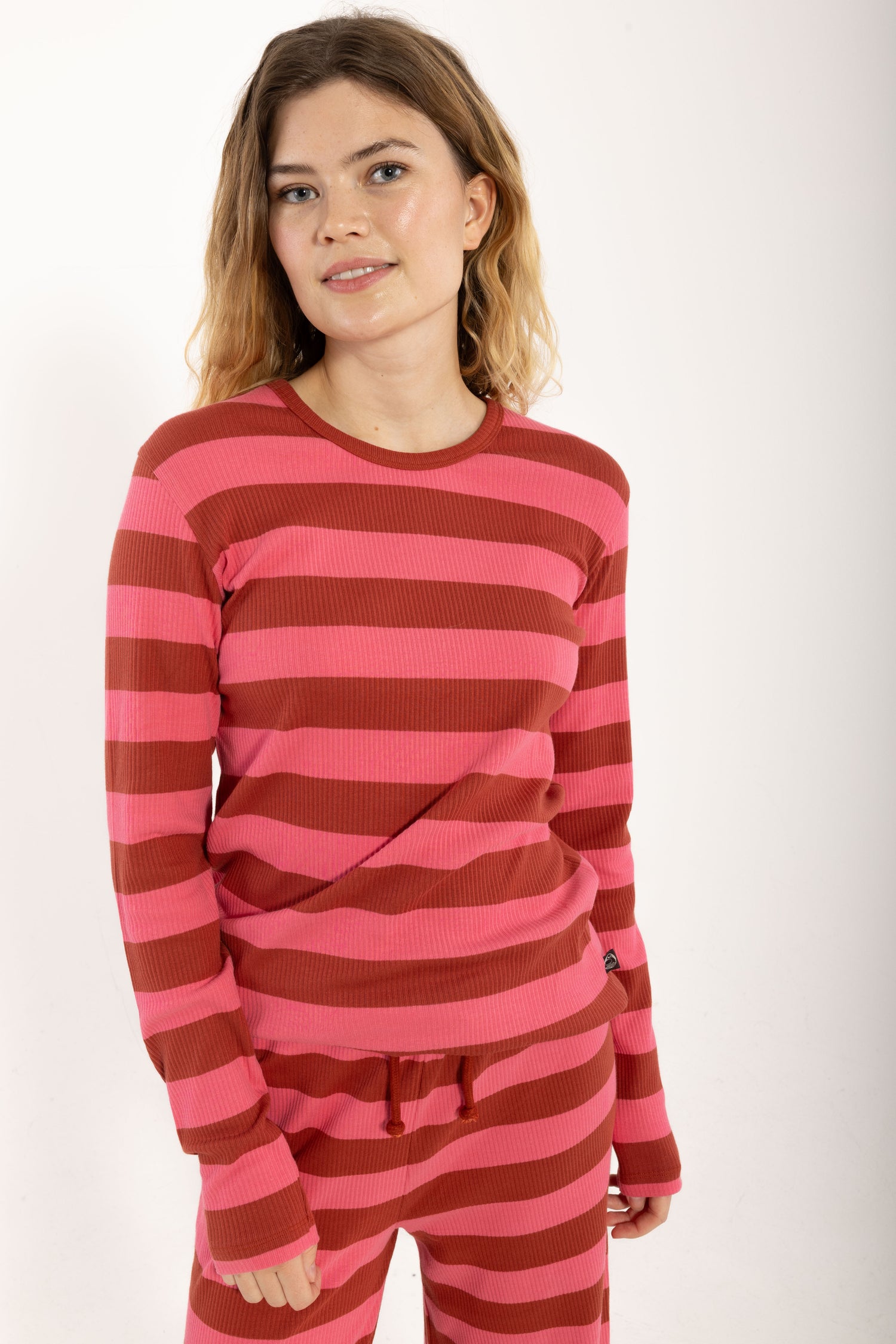 Danehero Ribbing Tee Chili/Soft Cherry