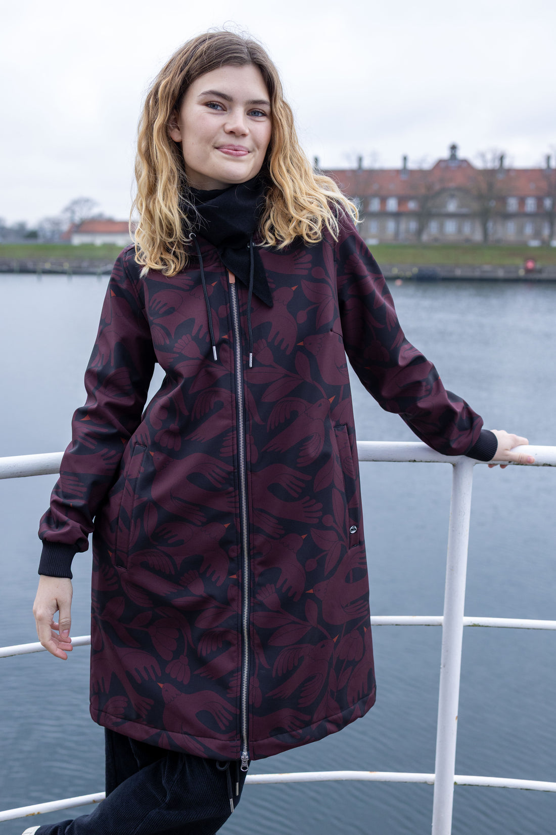 Danekarla Softshell Black/Dark Wine BIRDIEUP