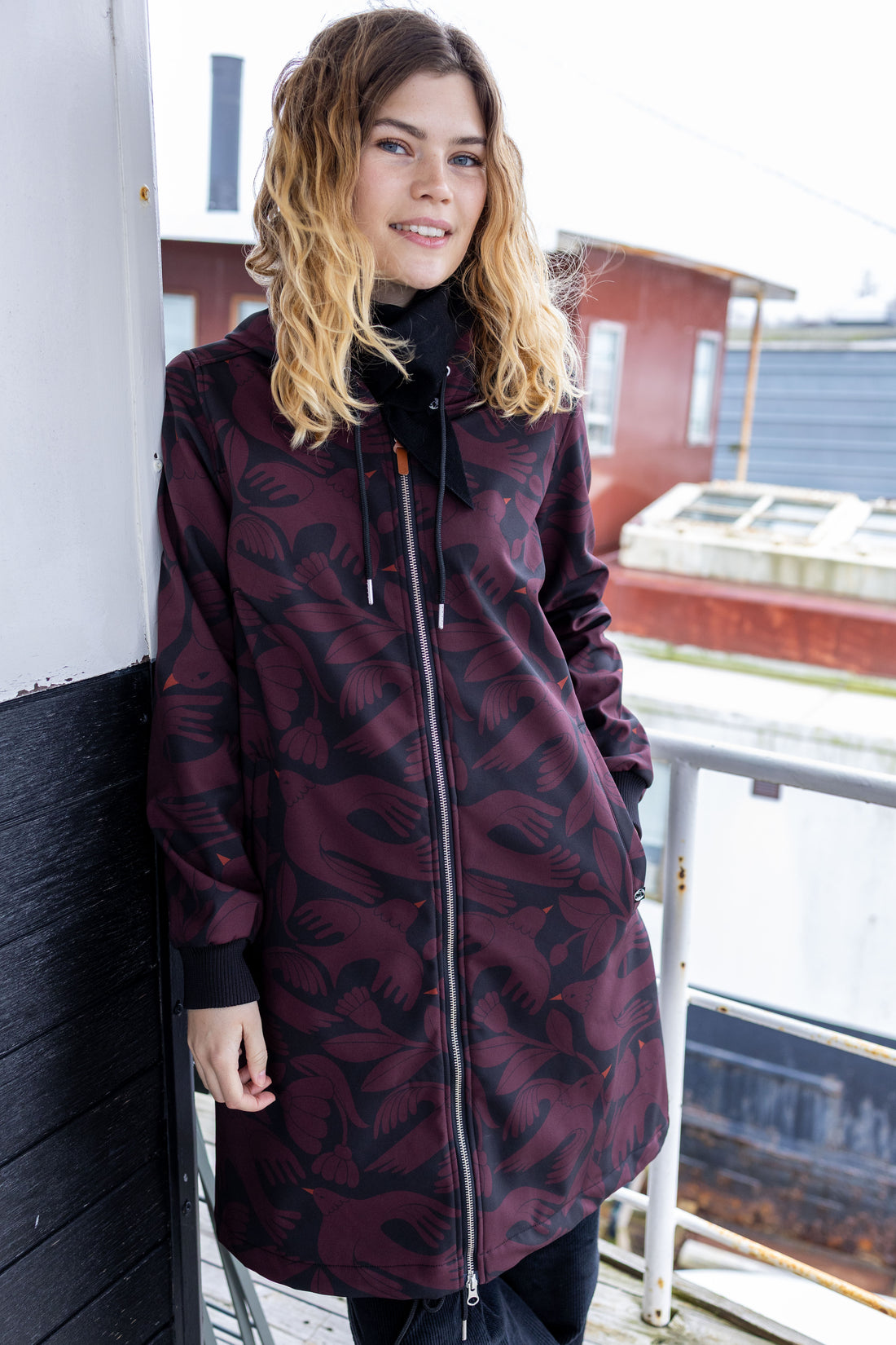 Danekarla Softshell Black/Dark Wine BIRDIEUP