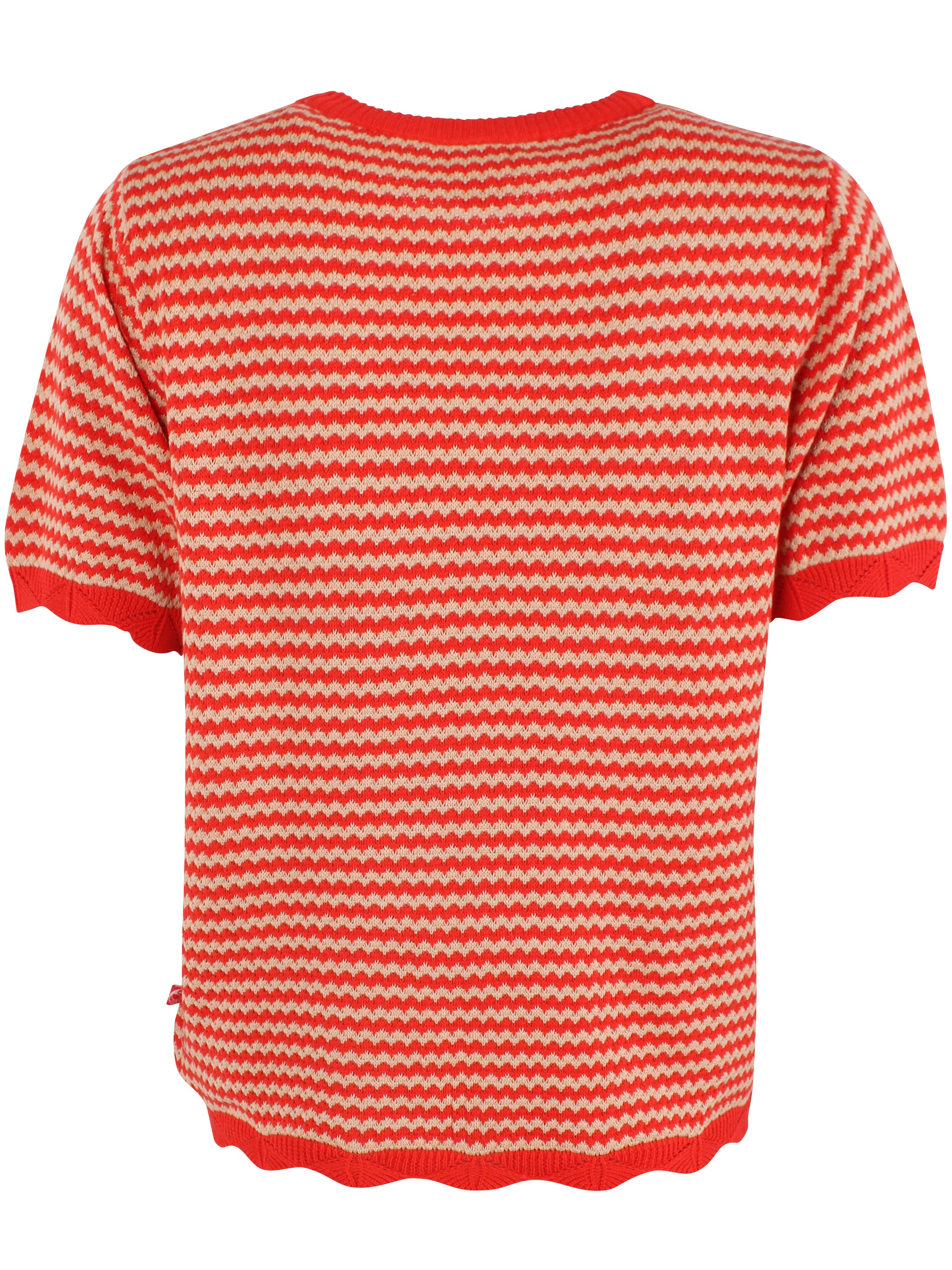 Fin kortærmet sweater i perlestrik med bølgede striber i rød og varm sandfarve