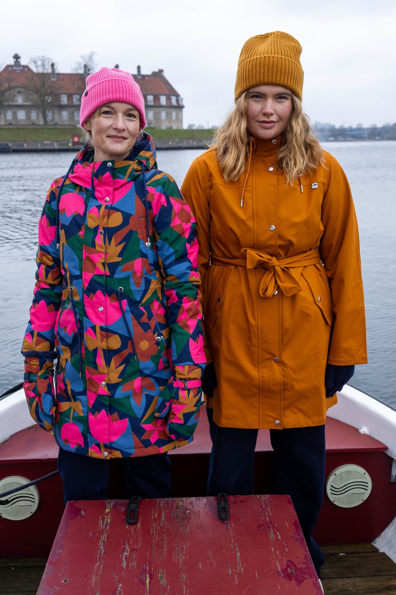 Danenora AOP Winter Parka Dark Navy/Soft Cherry GEOFLEUR