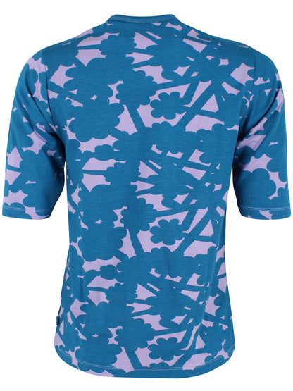 Lækker mønstret t-shirt i blå og lilla til kvinder fra Danefæ