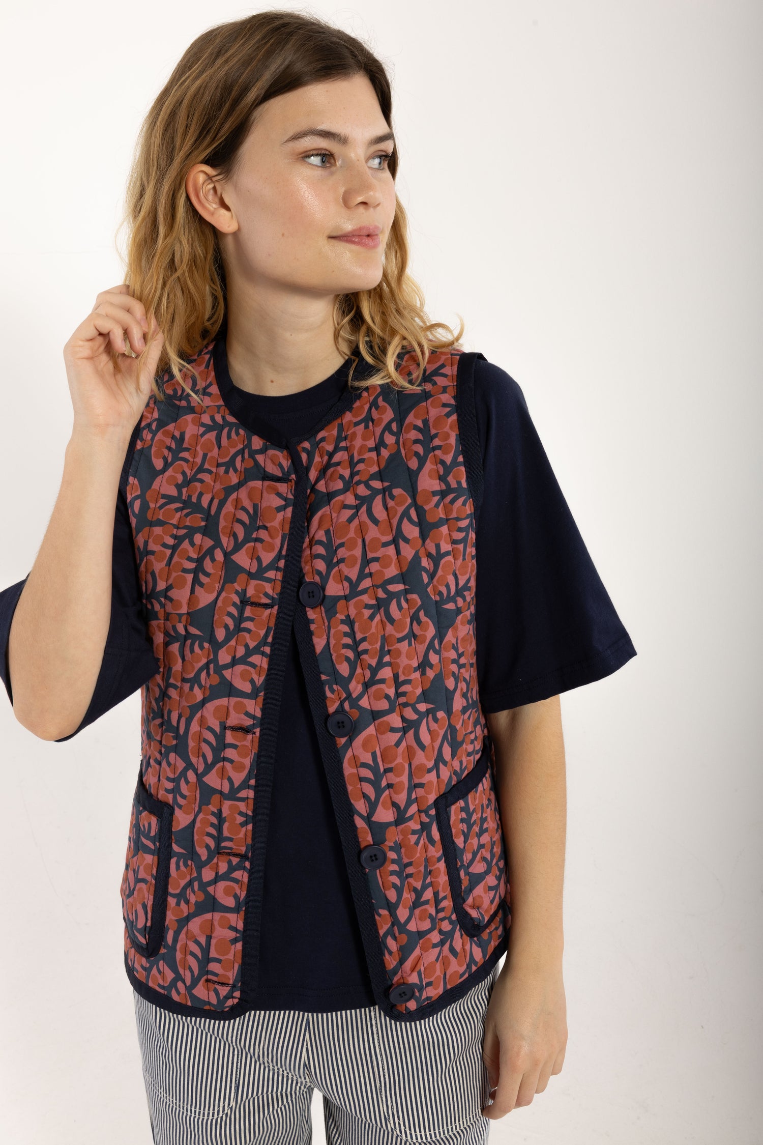 Danesteam Quilt Vest Berry Compote MACRO  MICRO