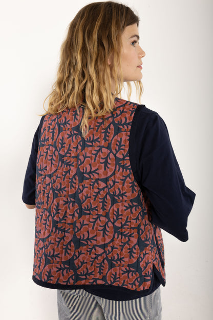 Danesteam Quilt Vest Berry Compote MACRO  MICRO
