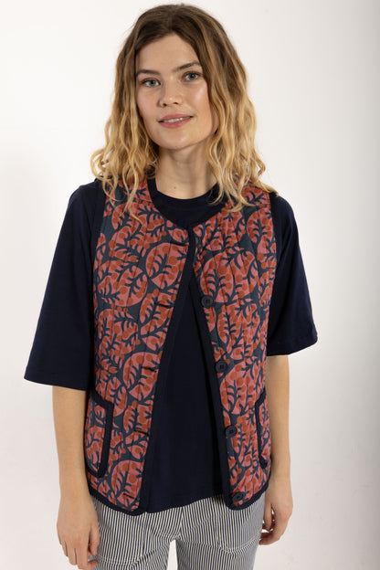 Danesteam Quilt Vest Berry Compote MACRO  MICRO