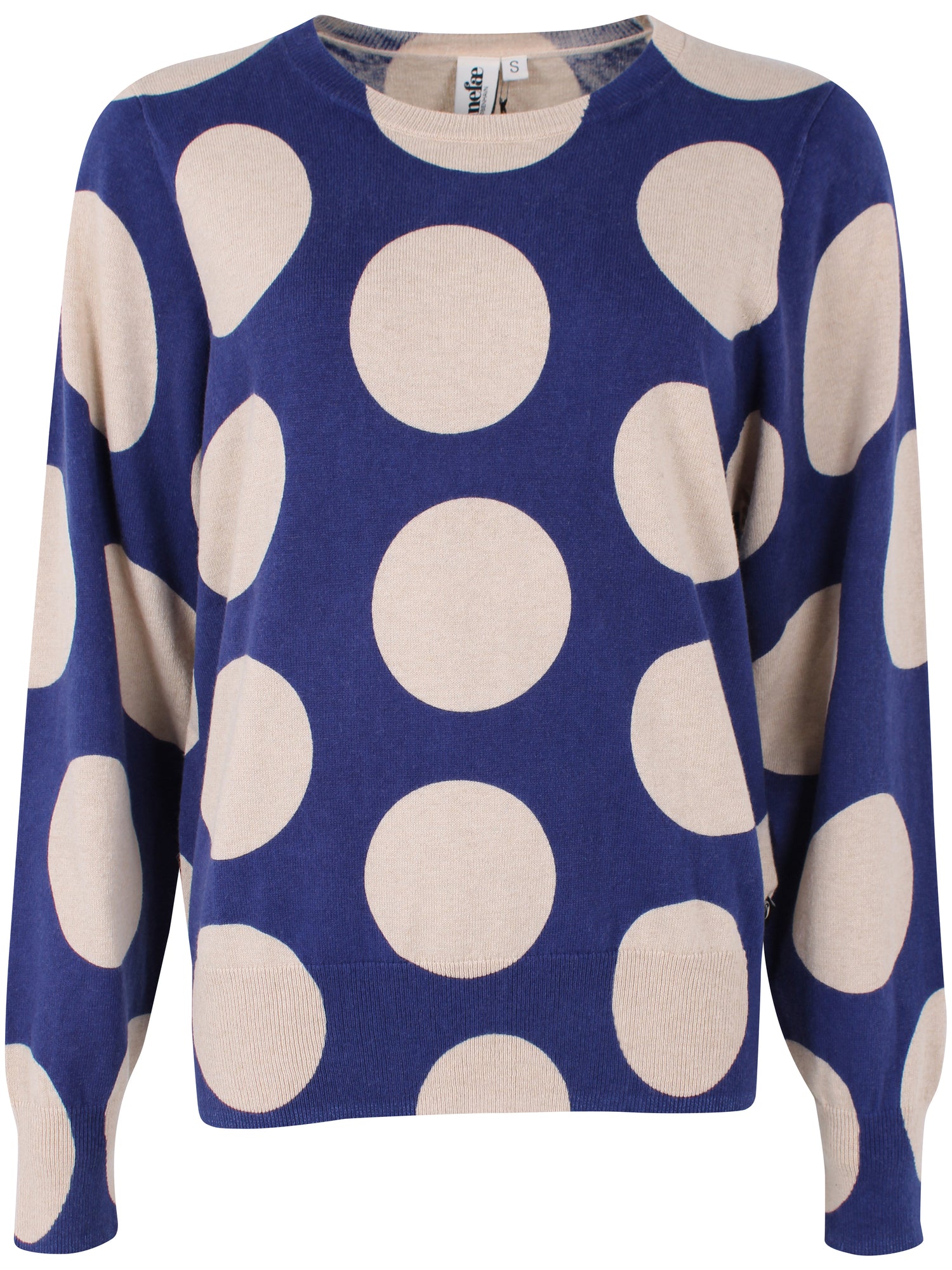 Lækker sweater i mørkeblå med store prikker i lys beige til kvinder