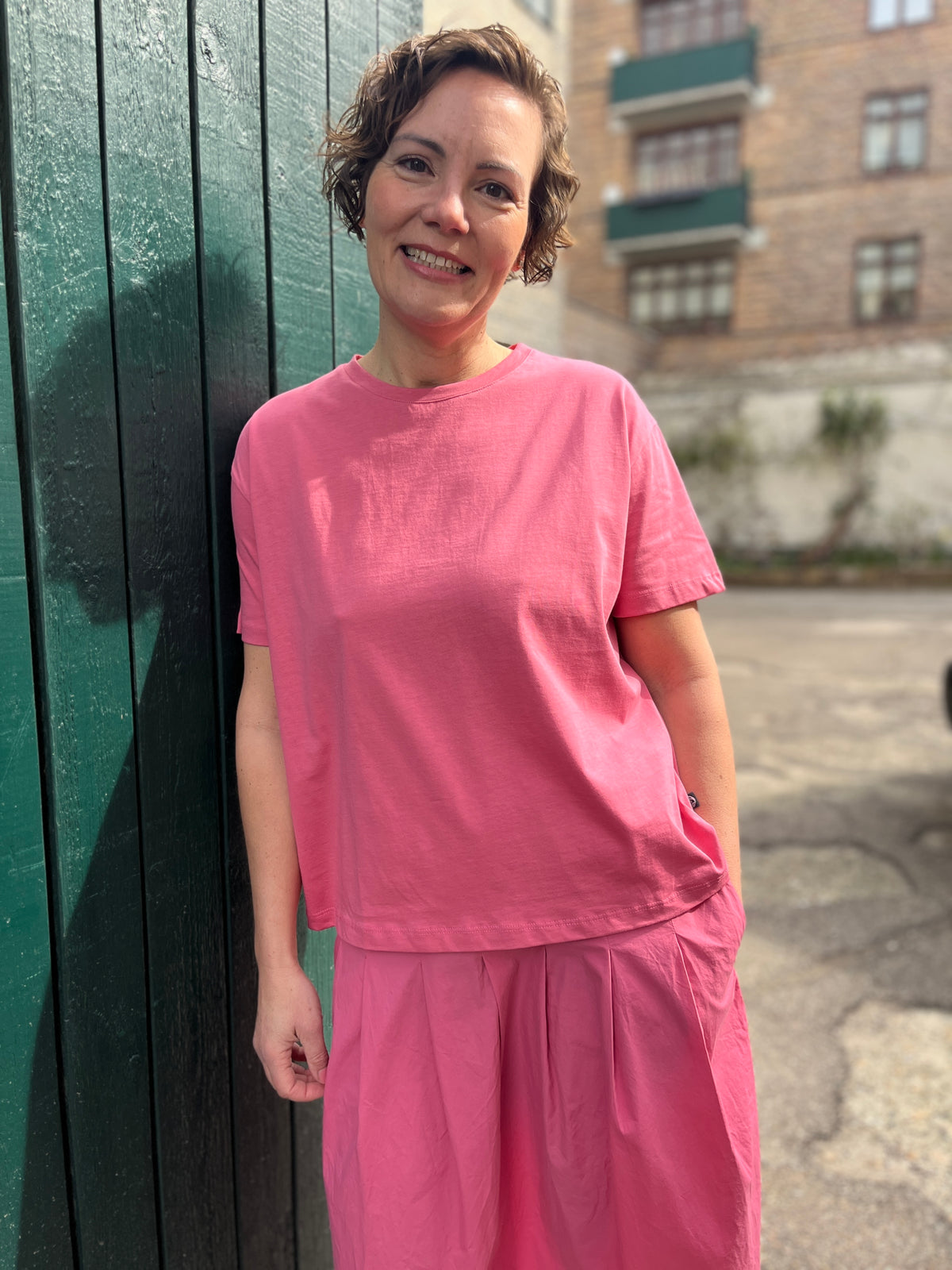 Danebasic Boxy Tee Soft Cherry