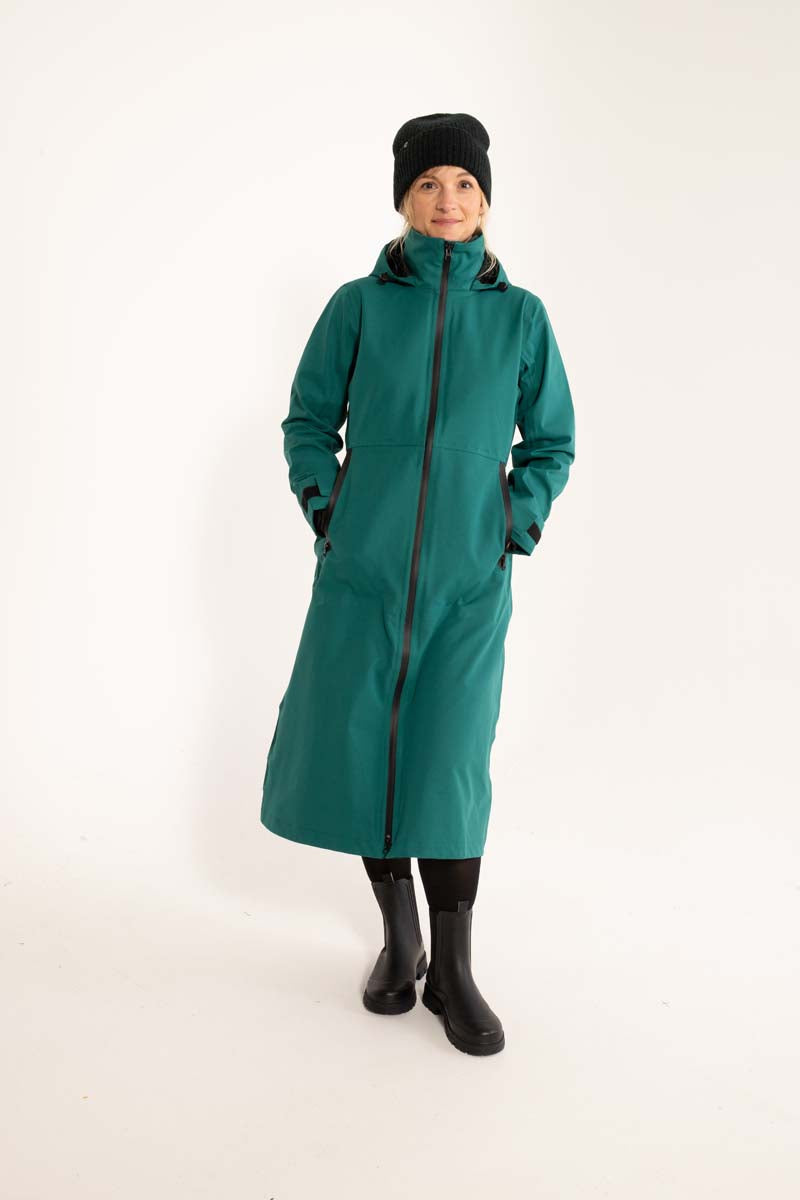 The Danedogwalker Raincoat Dark Pine