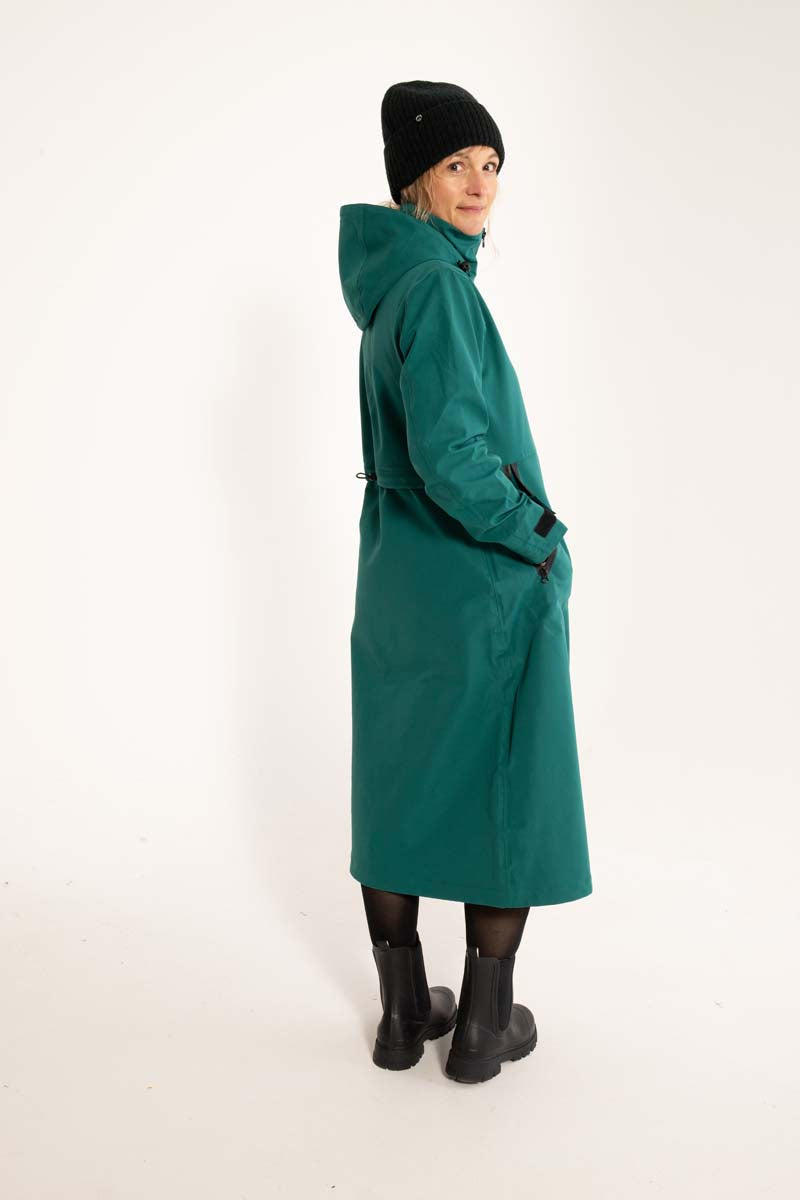 The Danedogwalker Raincoat Dark Pine