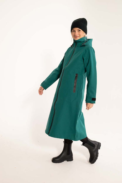 The Danedogwalker Raincoat Dark Pine