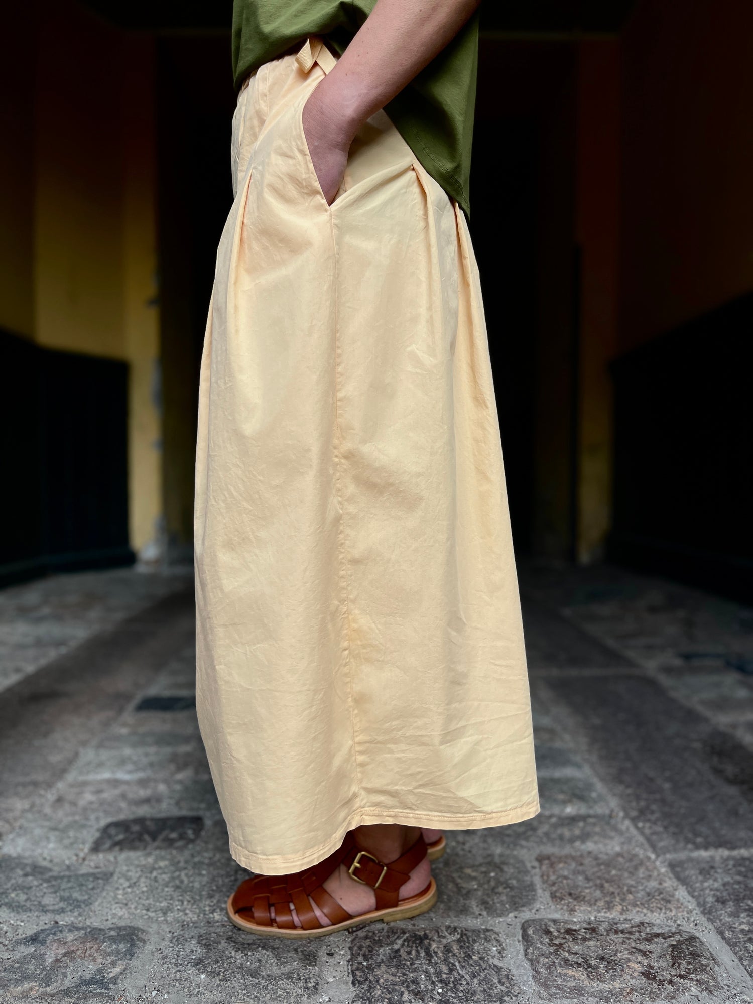 Daneminna Smooth Poplin Skirt Nougat