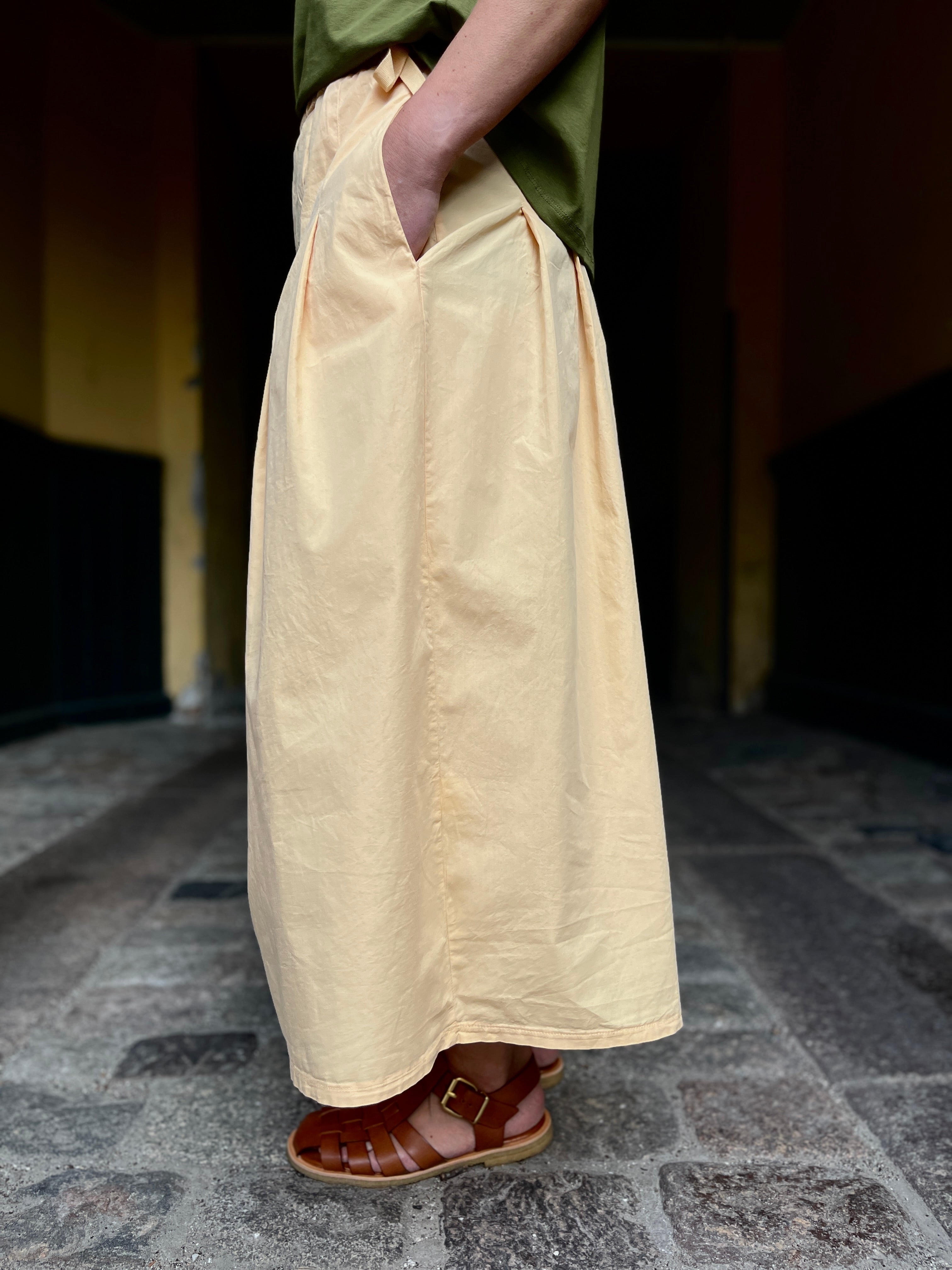 Daneminna Smooth Poplin Skirt Nougat