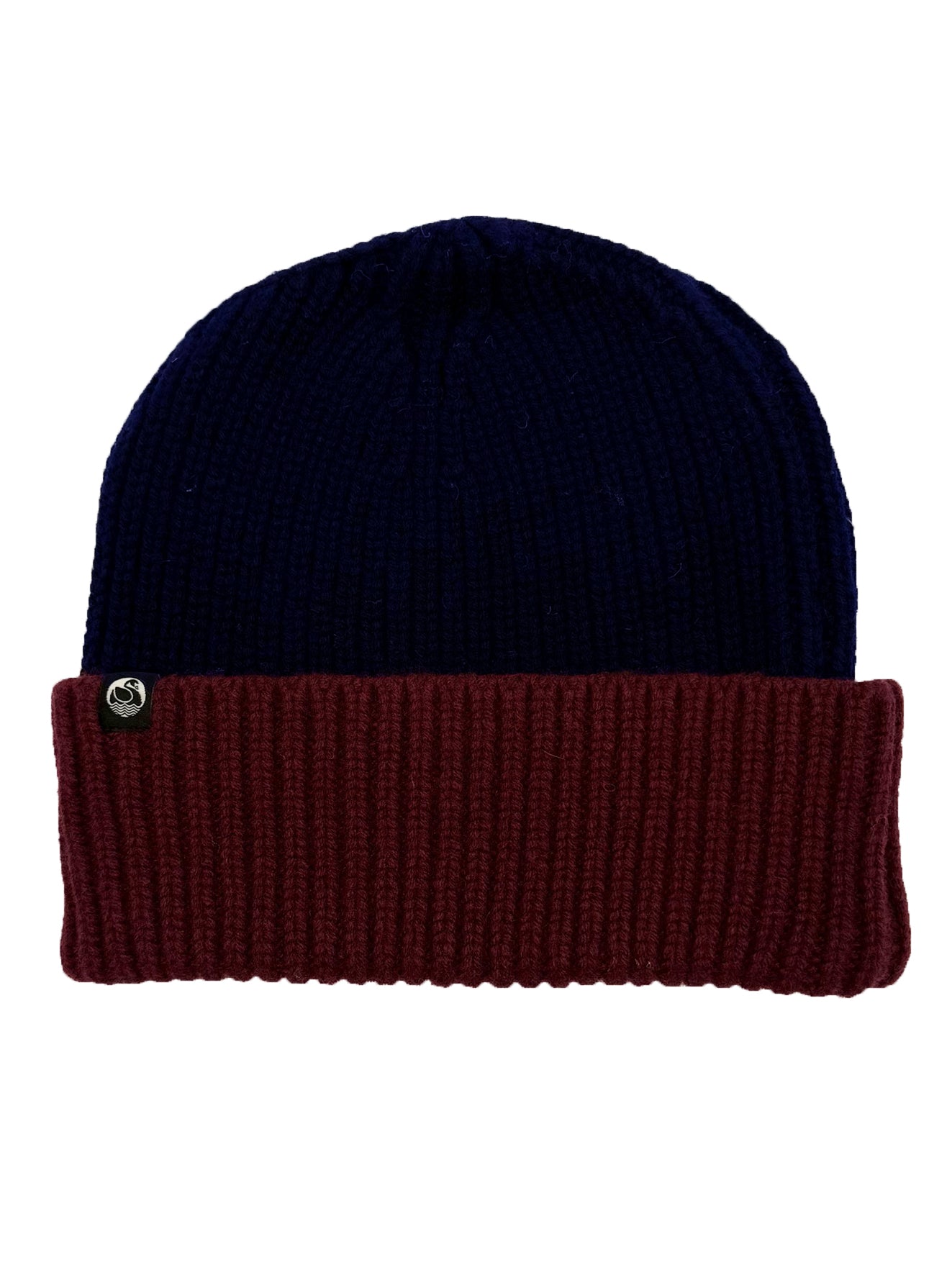 Fin navyblå og bordeauxrød hue i 100% merinould
