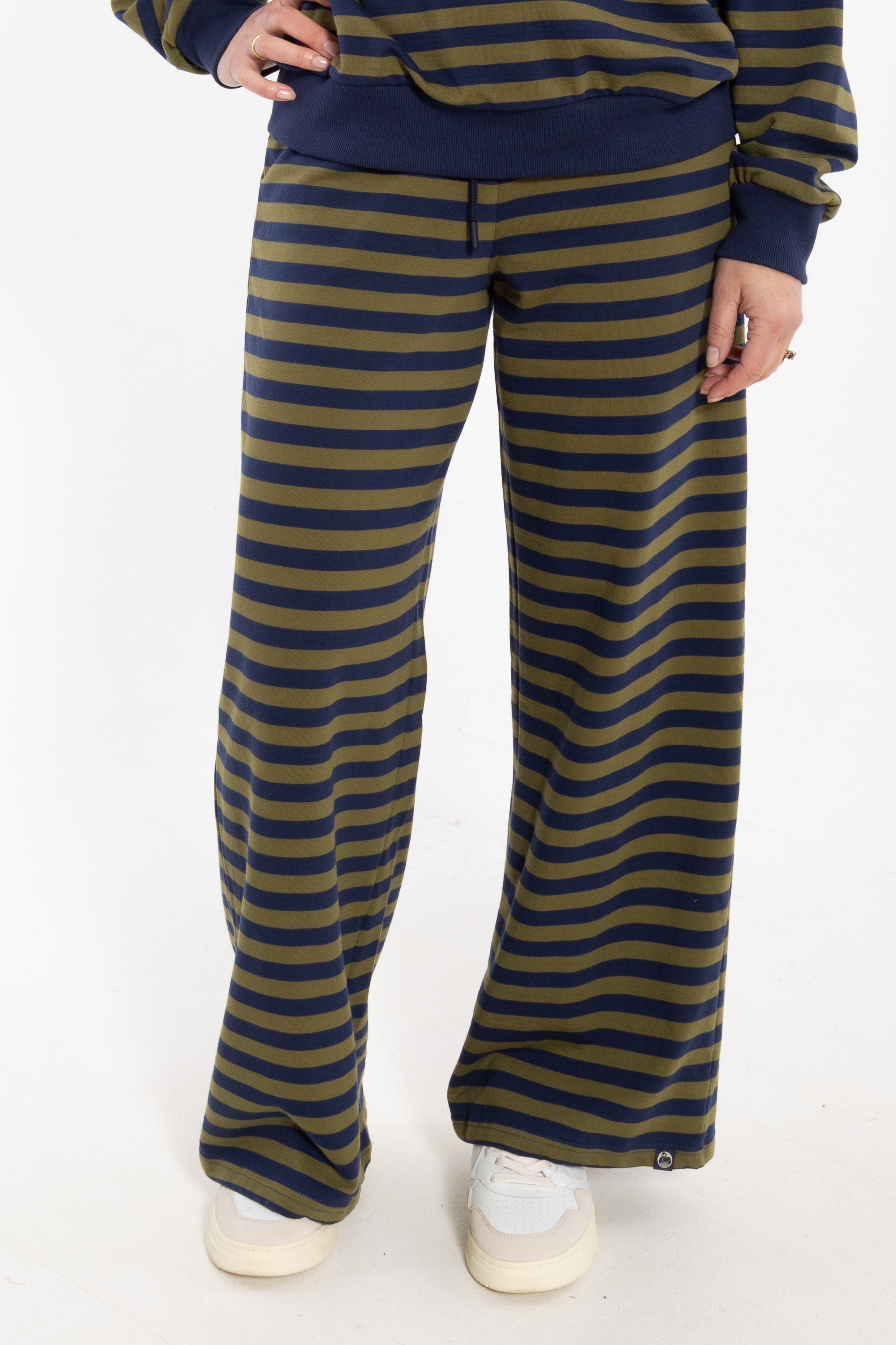 ESS - Danegrain Sweat Pants Dark Navy/Olive