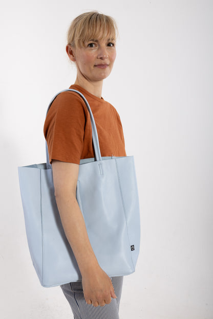 ESS - DaneHolstein Leather Tote Bag Ice Blue