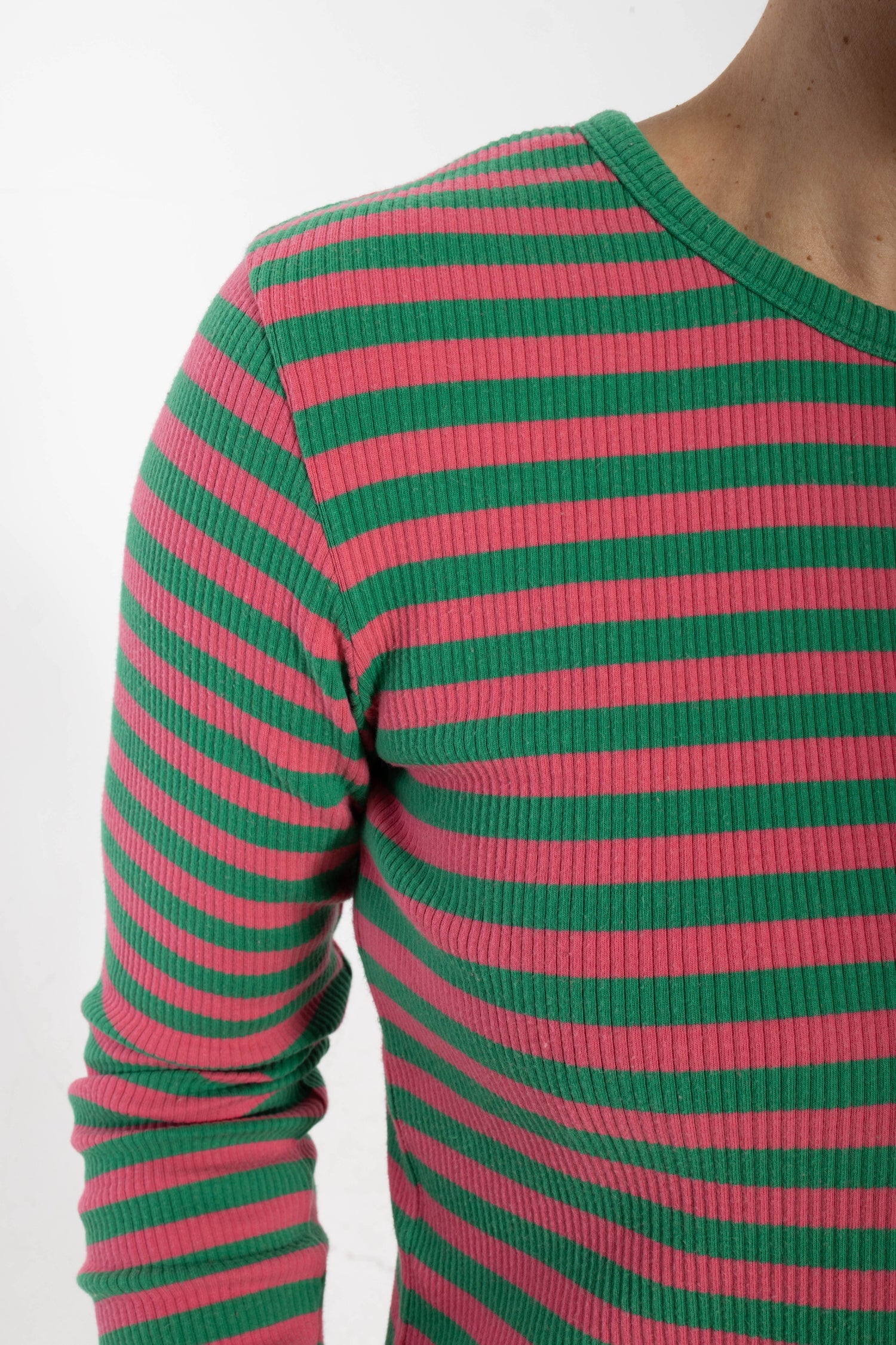 ESS - Danepartner LS Ribbing Tee Soft Cherry/Green