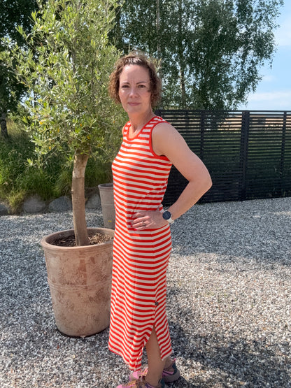 ESS - Danerootbeer Ribbing Dress Bright Red/Chalk