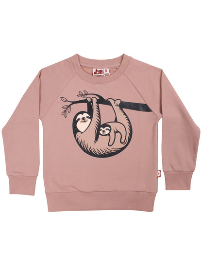 Skøn rosabeige sweatshirt til børn med print af dovendyrmor