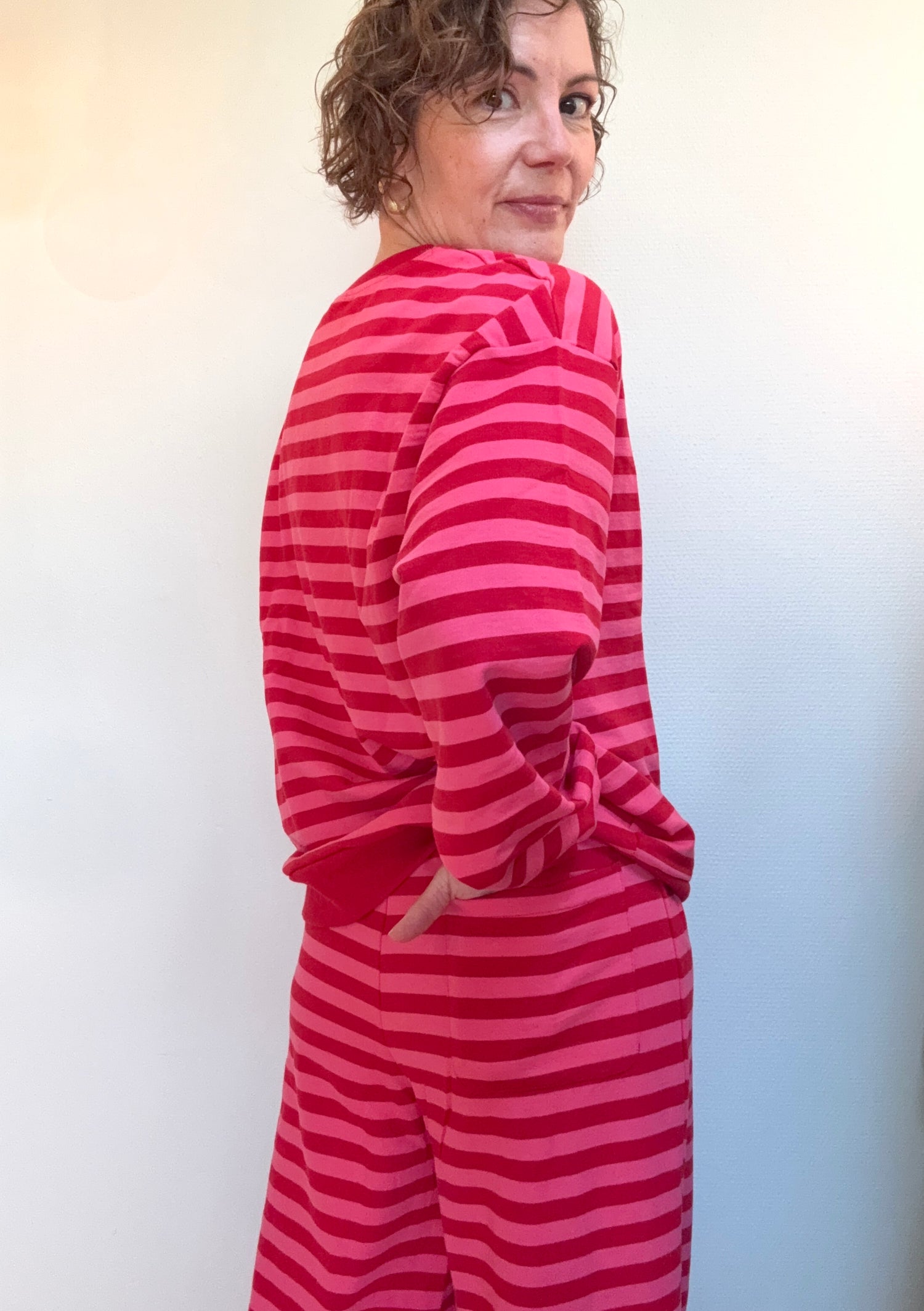 ESS - Danepit Sweatshirt Spicy Pink/Dk Red