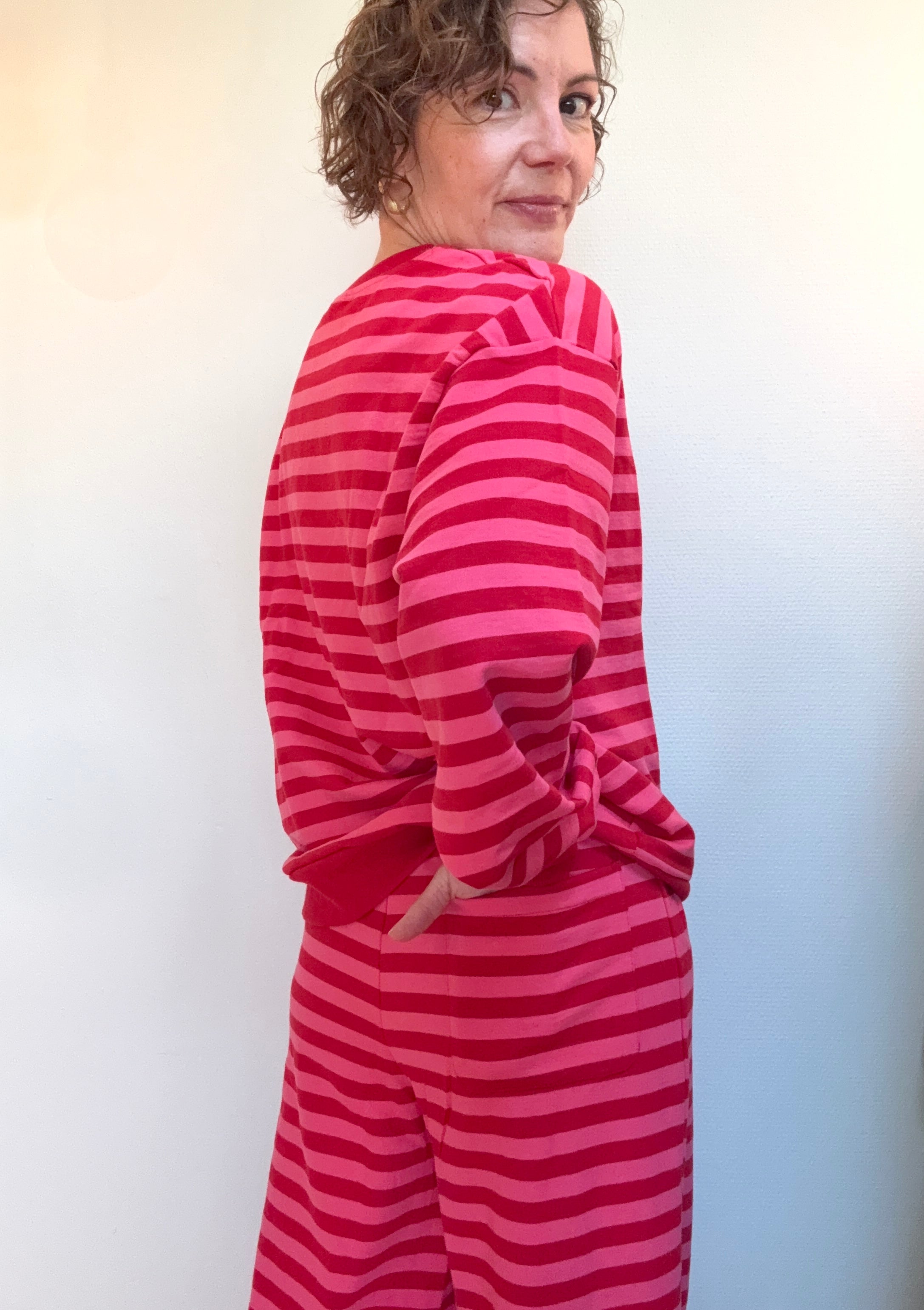 ESS - Danepit Sweatshirt Spicy Pink/Dk Red