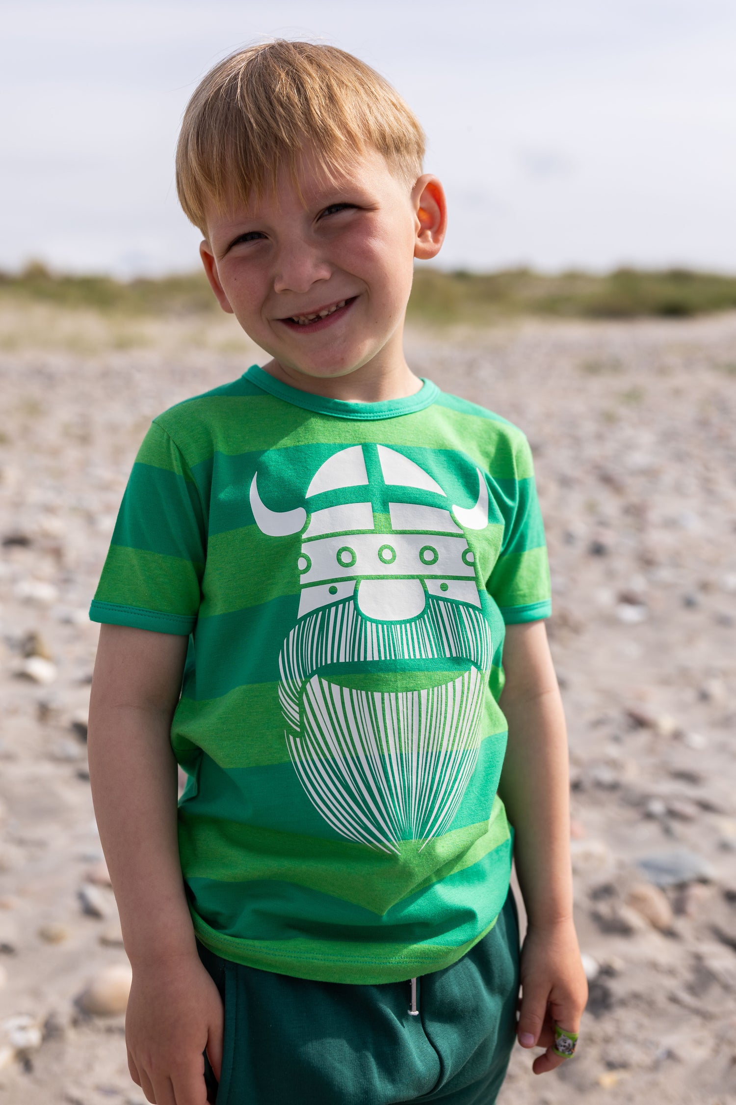 Stribet t-shirt til børn med viking.