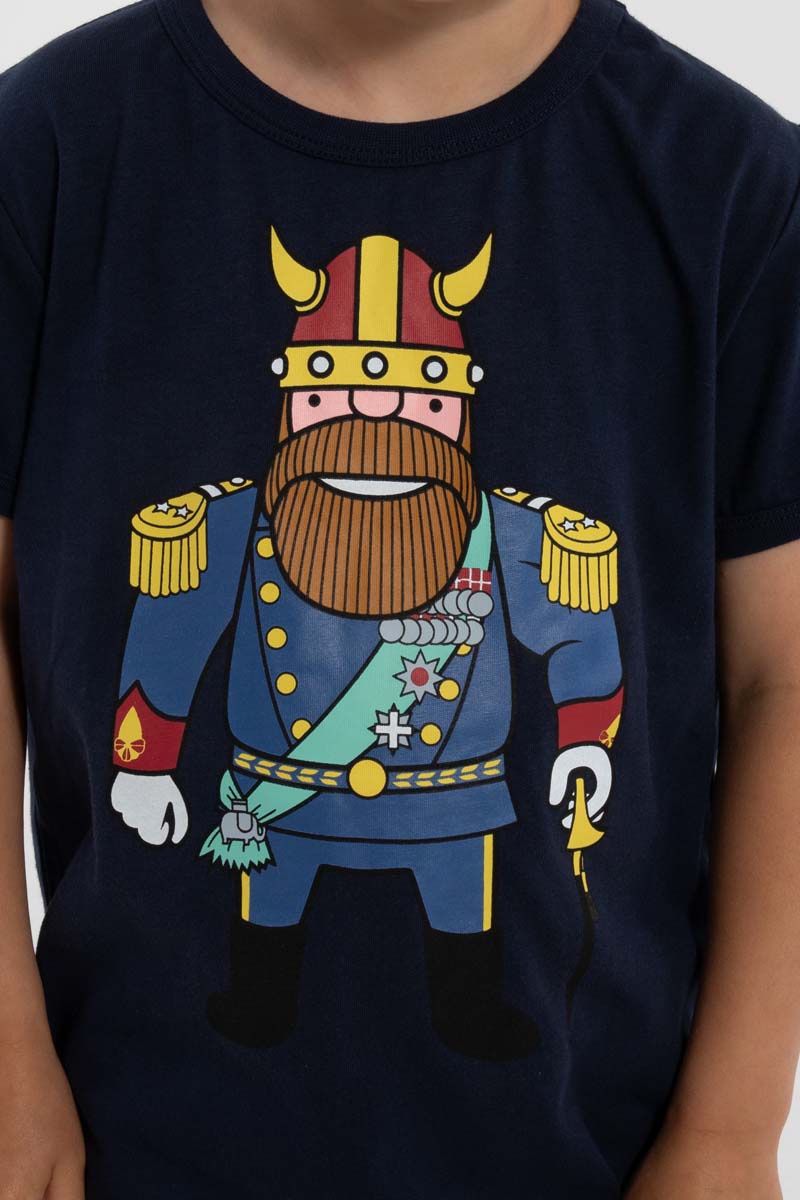 Sød navyblå t-shirt i bomuld til børn med print af konge