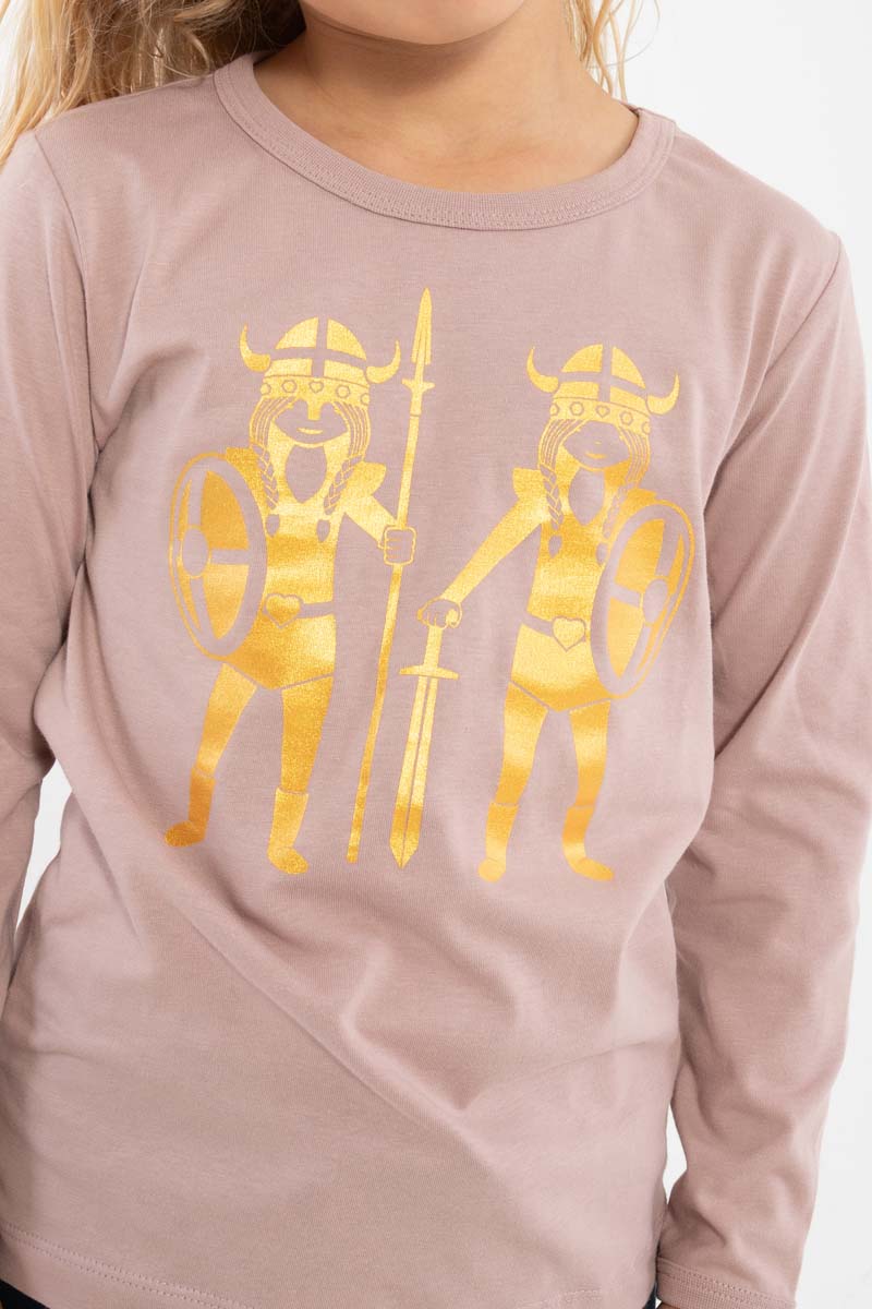 Sød langærmet bluse i rosabeige med glitterprint af vikinger til børn